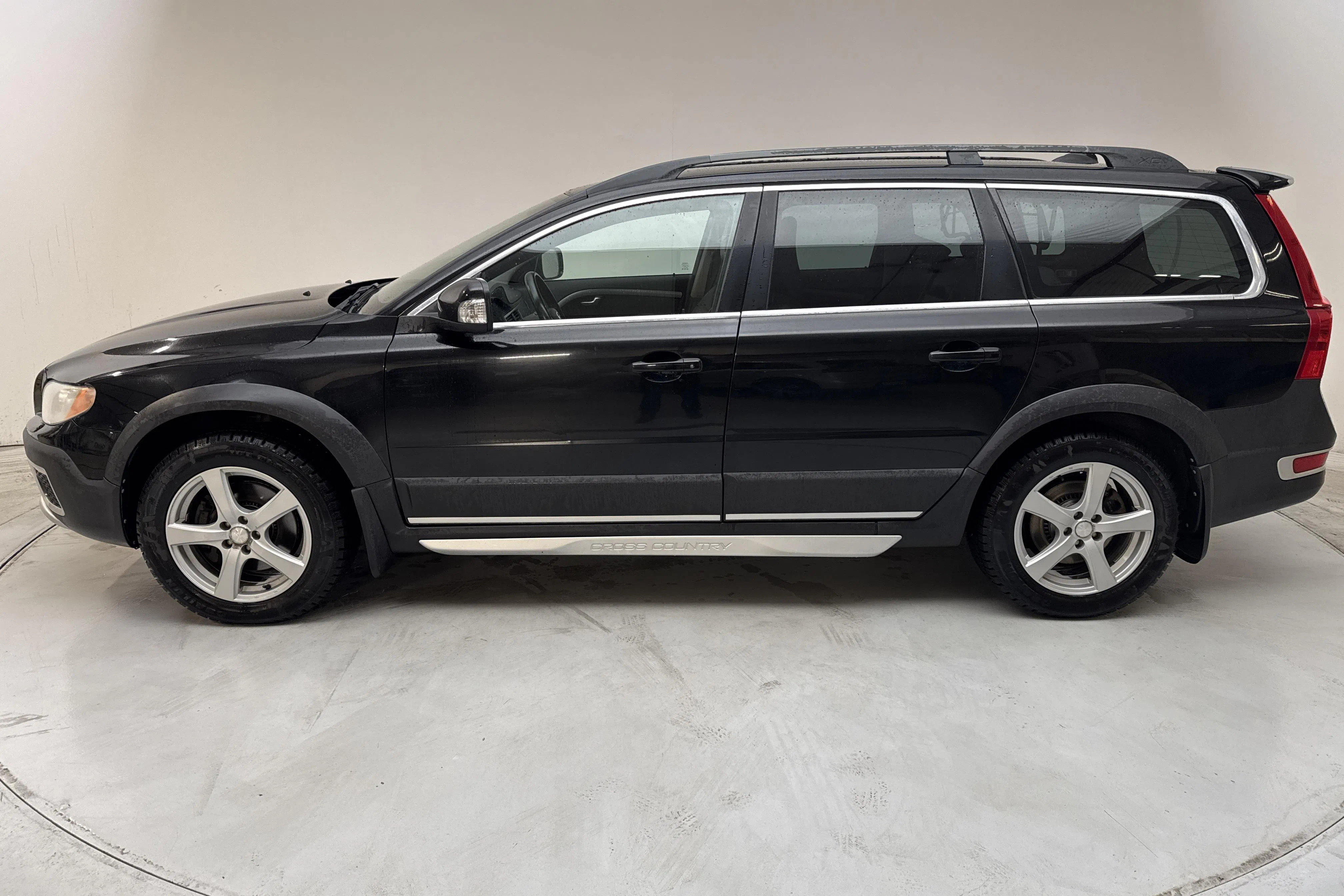 Presentationsfoto 2 av 12: Volvo XC70 II D5 AWD (205hk) - 26 950 mil - Automat - svart - 2010