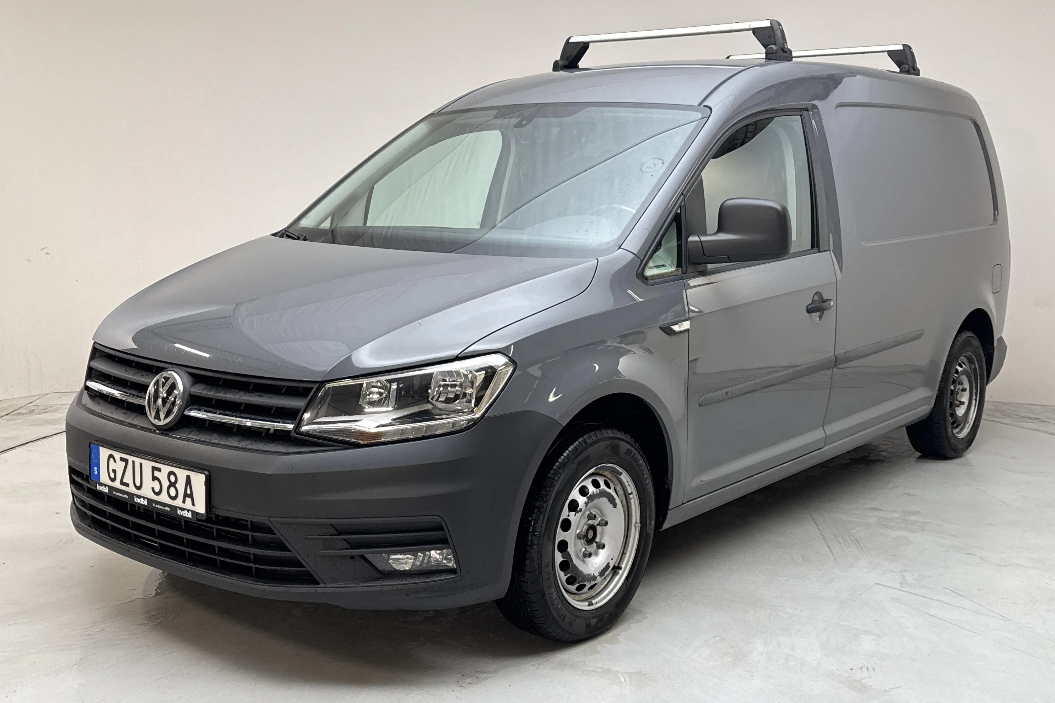Presentationsfoto 1 av 11: VW Caddy Maxi 1.0 TSI (102hk) - 8 510 mil - Manuell - grå - 2020