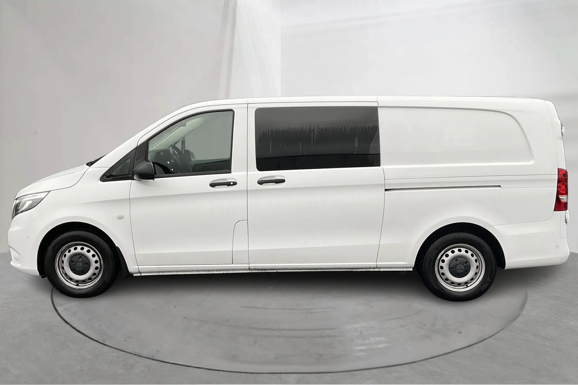 Presentation photo 2 of 17: Mercedes Vito 116 CDI W640 (163hk) - 144 980 km - Automatic - white - 2022