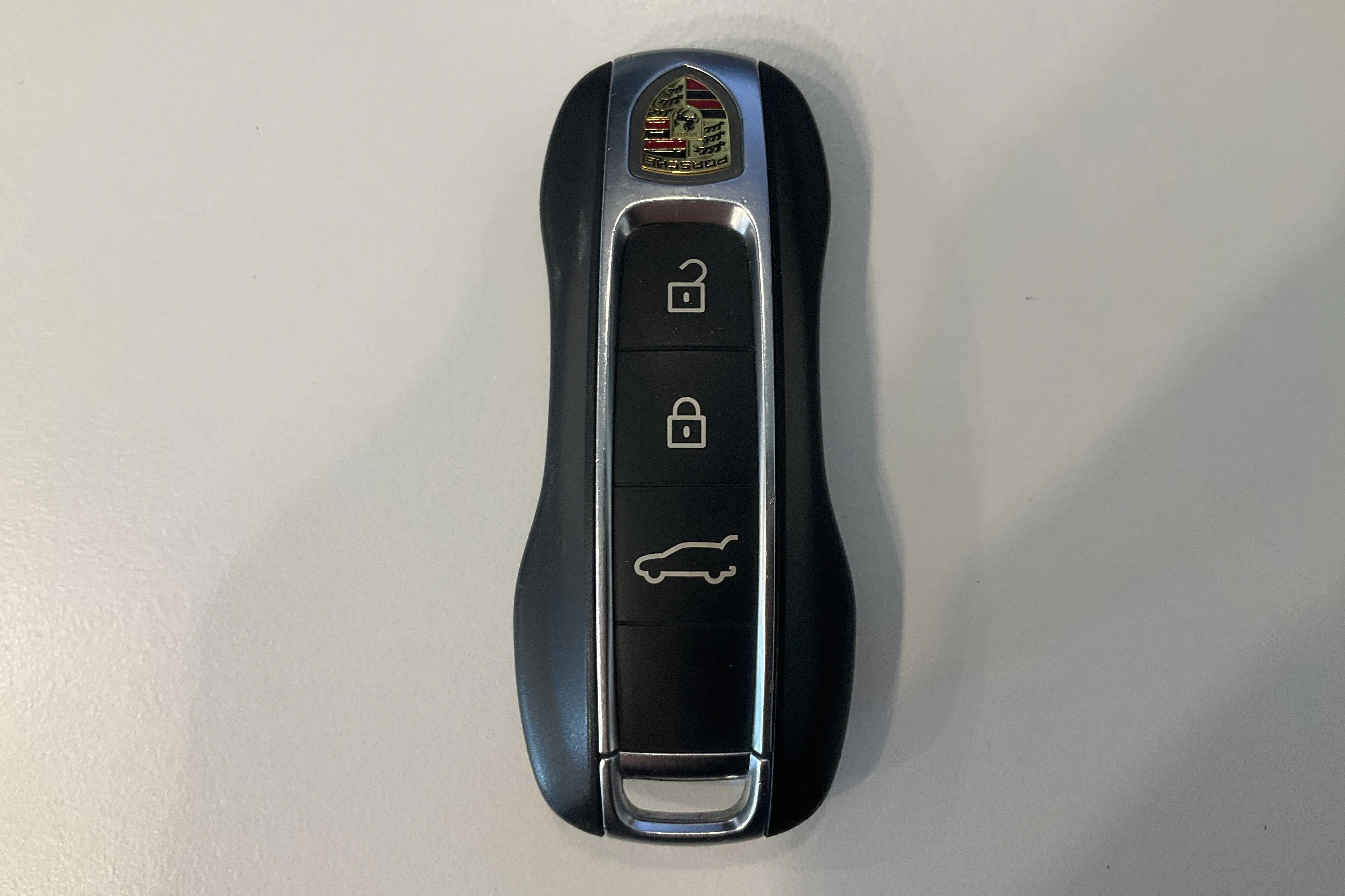 Presentation photo 23 of 23: Porsche Cayenne E-hybrid (462hk) - 95 360 km - Automatic - white - 2023
