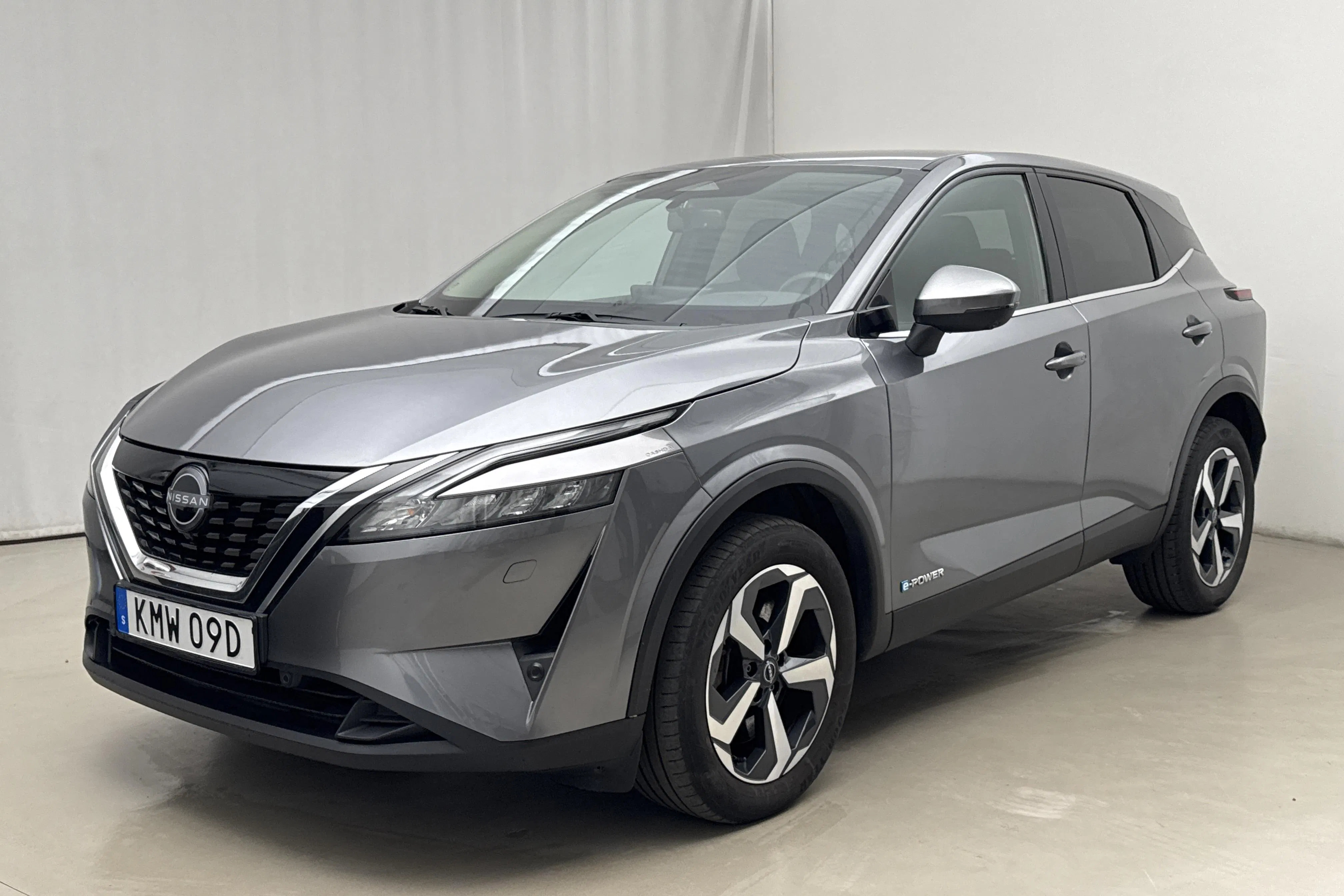 Presentation photo 1 of 17: Nissan Qashqai e-power (190hk) - 44 650 km - Automatic - gray - 2023