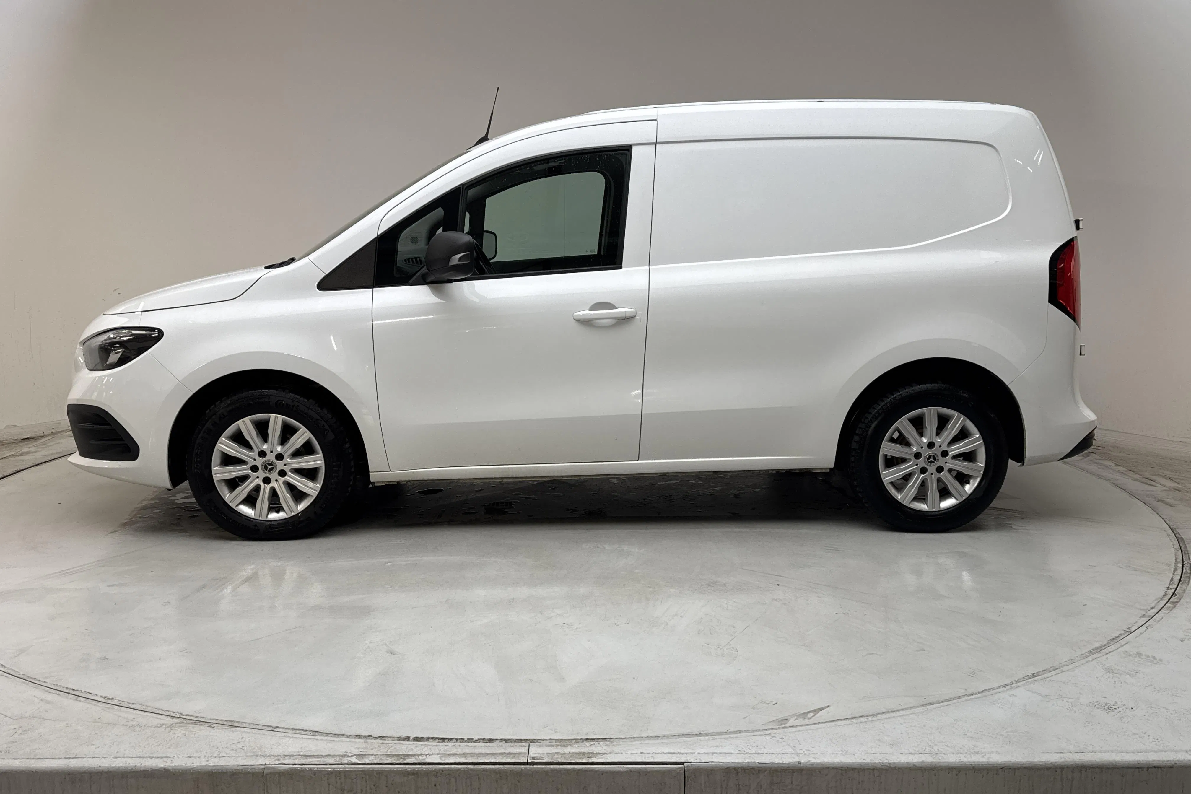 Presentation photo 2 of 11: Mercedes Citan 110 1.5 CDI (95hk) - 163 400 km - Manual - white - 2022