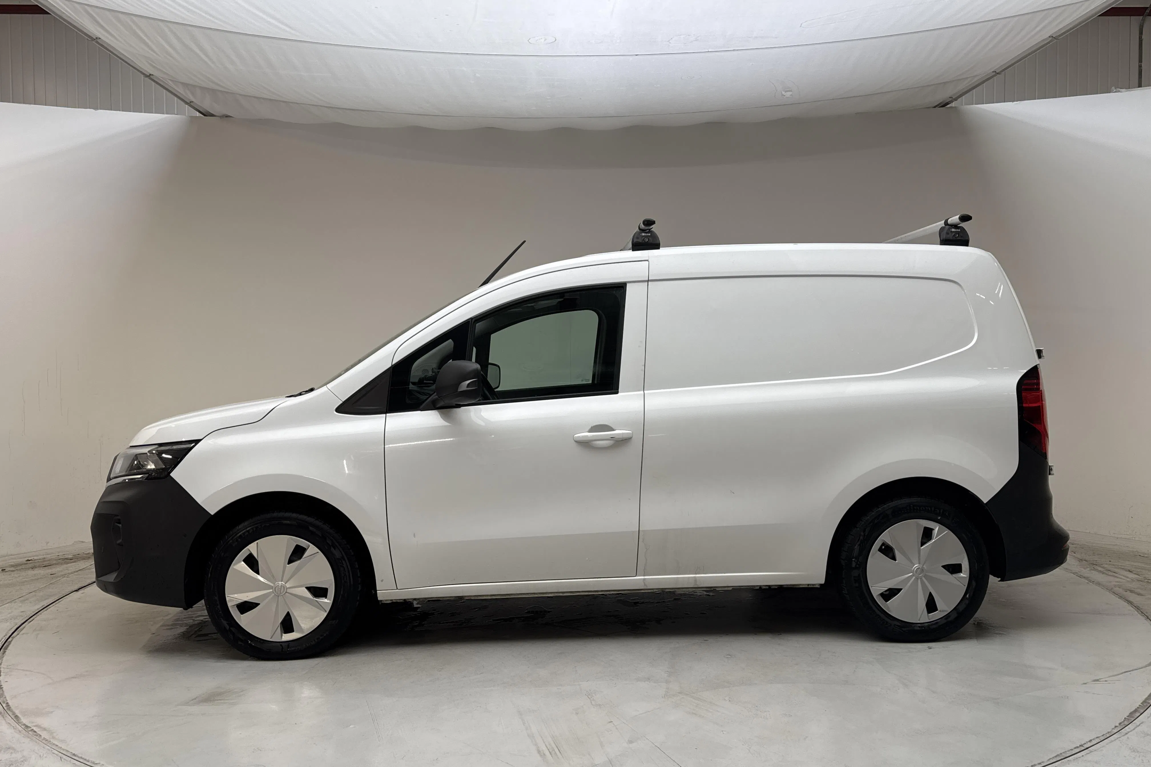 Presentation photo 2 of 13: Nissan Townstar 1.3 skåp (130hk) - 147 460 km - Manual - white - 2022