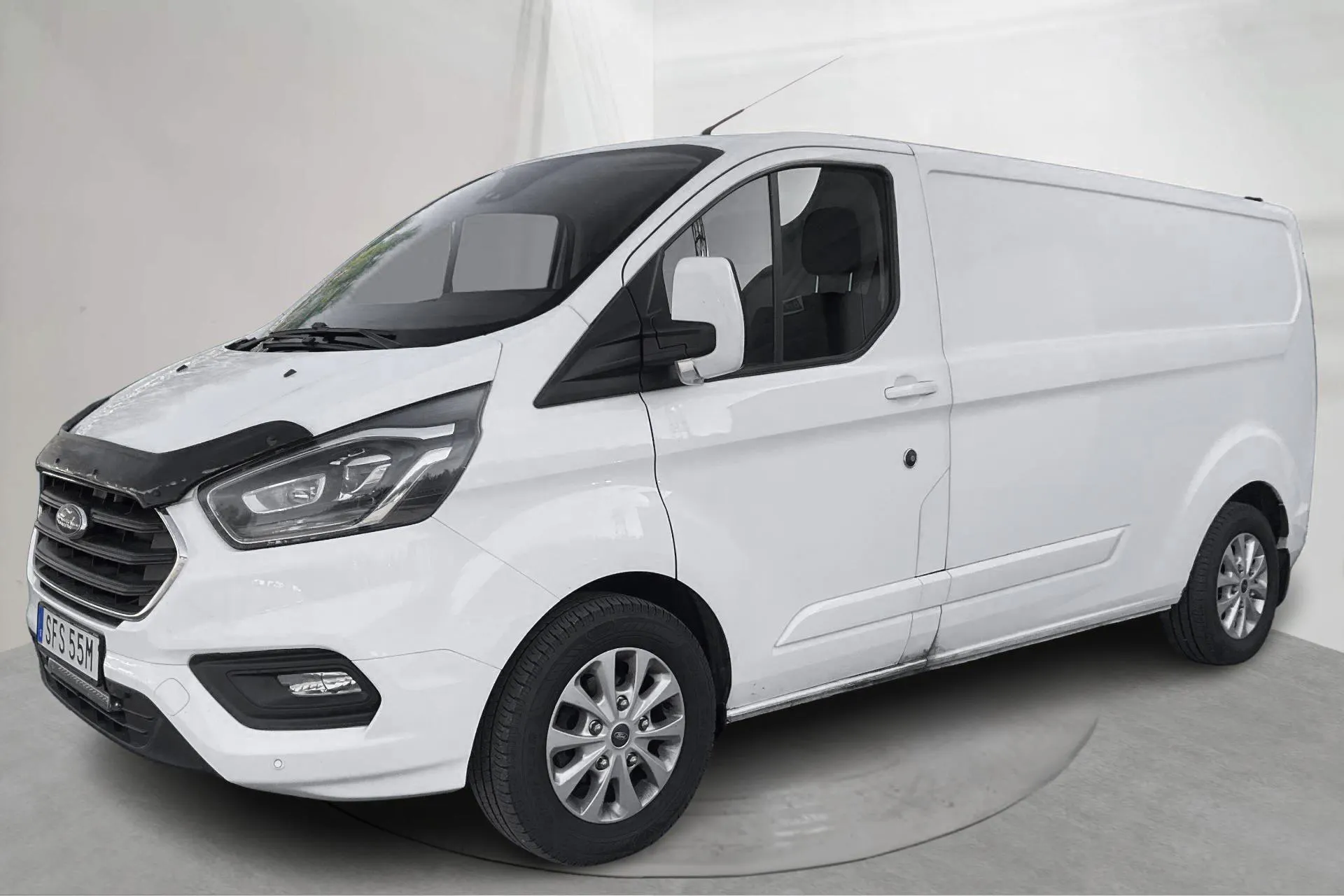 Presentation photo 1 of 21: Ford Transit Custom 300 (130hk) - 141 630 km - Automatic - white - 2020