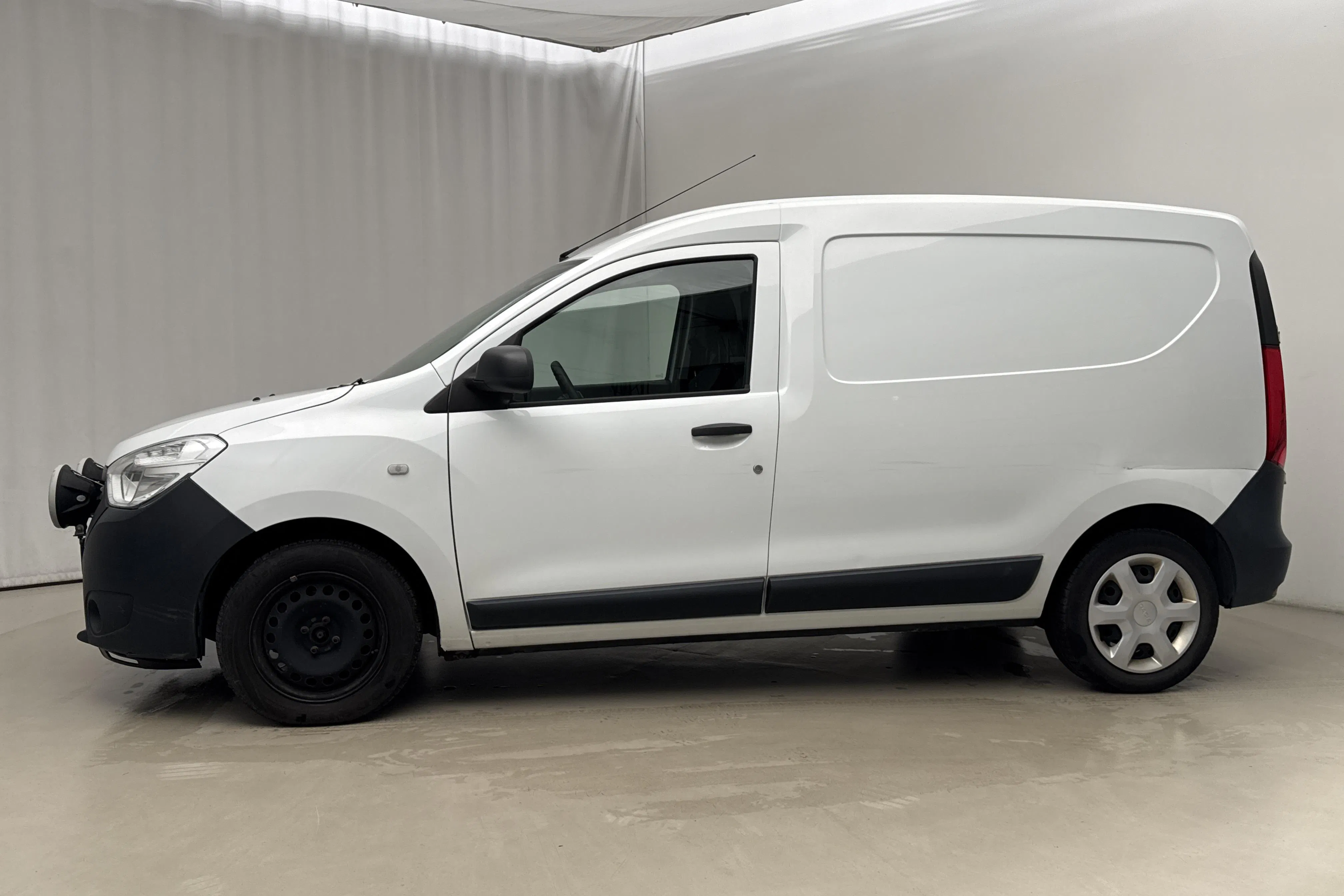 Presentation photo 2 of 14: Dacia Dokker Van 1.5 dCi (90hk) - 111 720 km - Manual - white - 2017