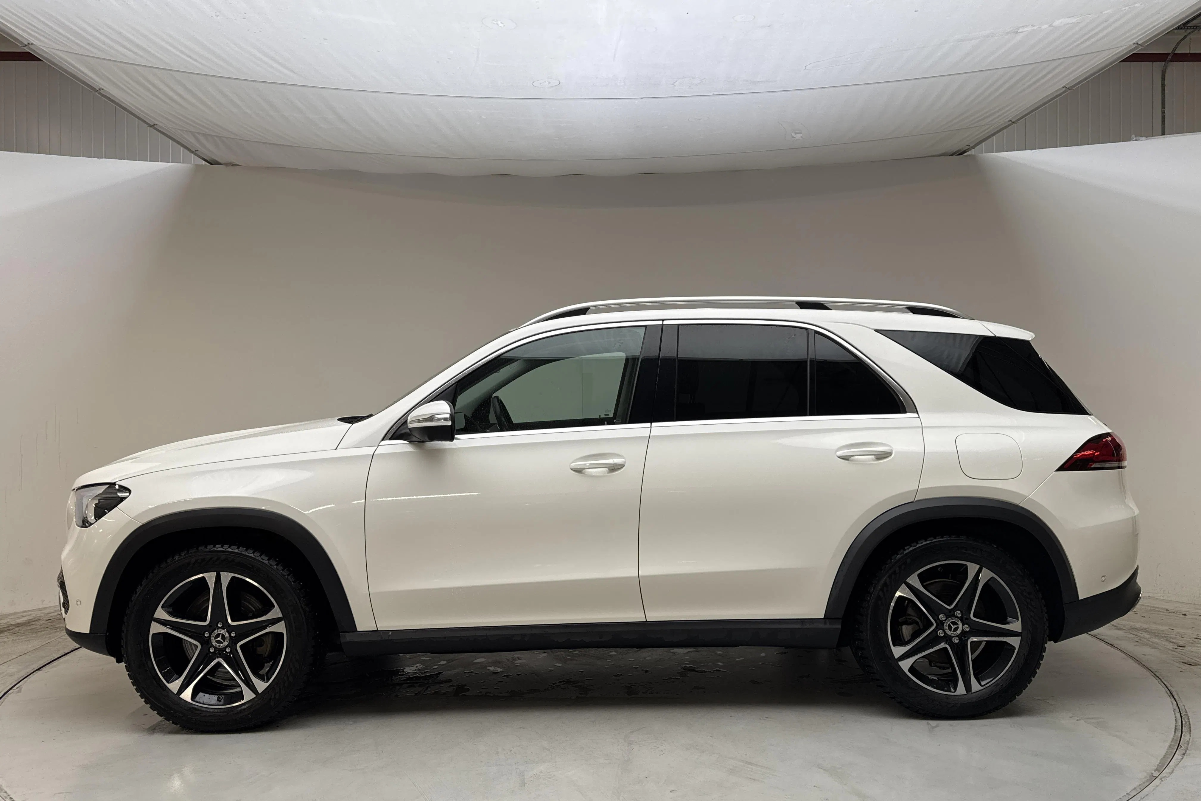 Presentationsfoto 2 av 17: Mercedes GLE 350 de 4MATIC V167 (306hk) - 8 066 mil - Automat - vit - 2022