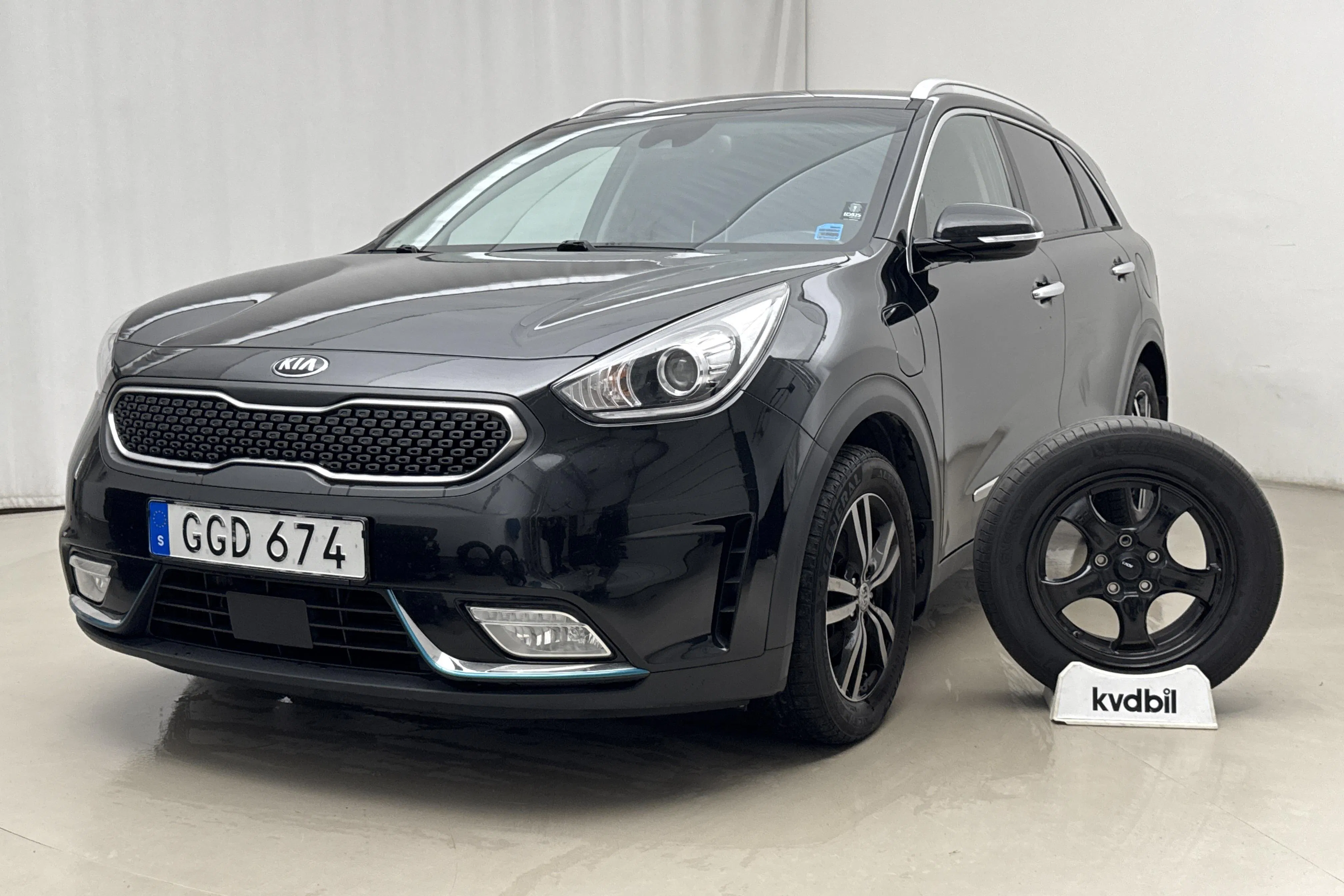 Presentationsfoto 1 av 22: KIA Niro Plug-in Hybrid 1.6 (141hk) - 12 525 mil - Automat - svart - 2018