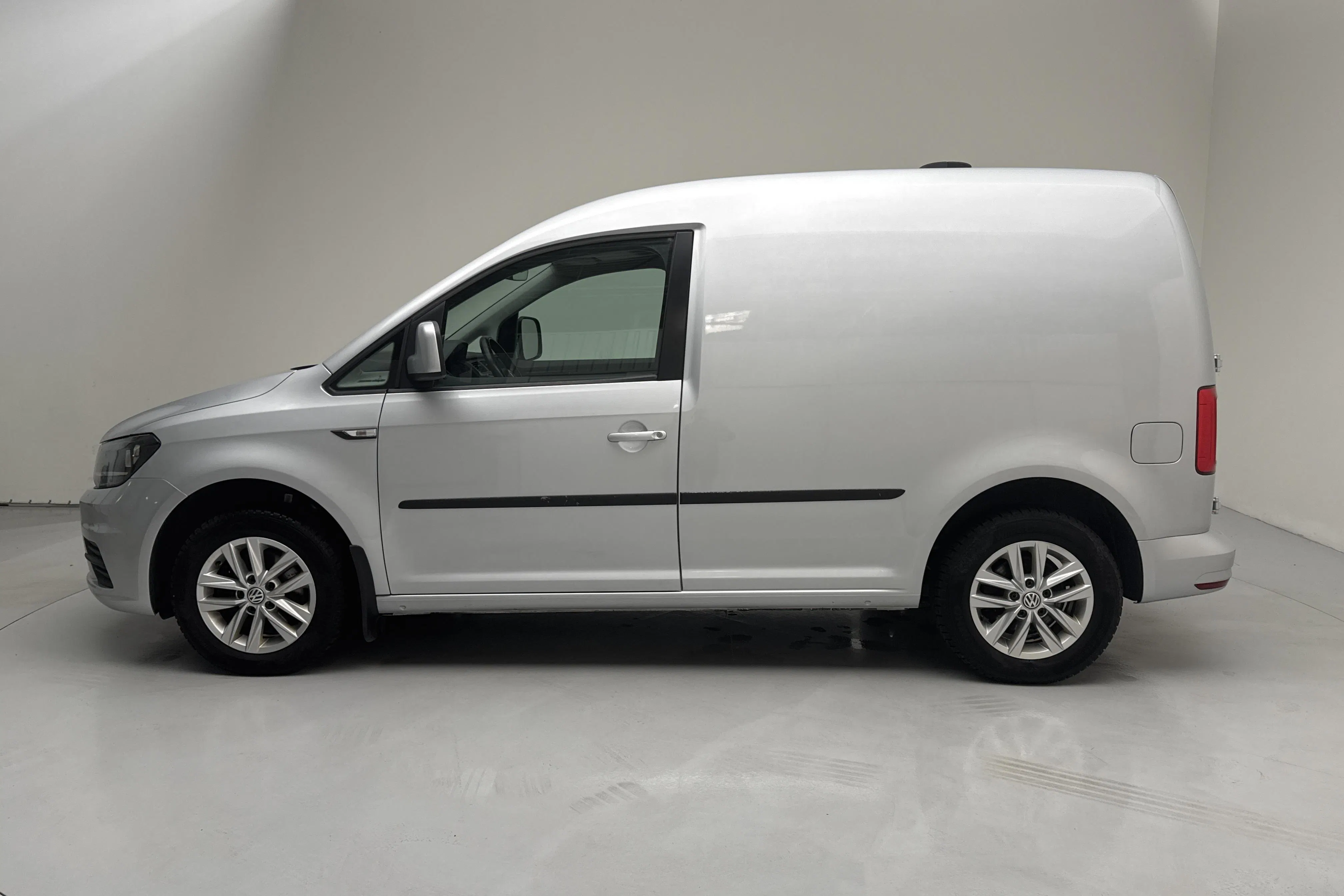 Presentation photo 2 of 13: VW Caddy 1.2 TSI Skåp (84hk) - 114 410 km - Manual - silver - 2019