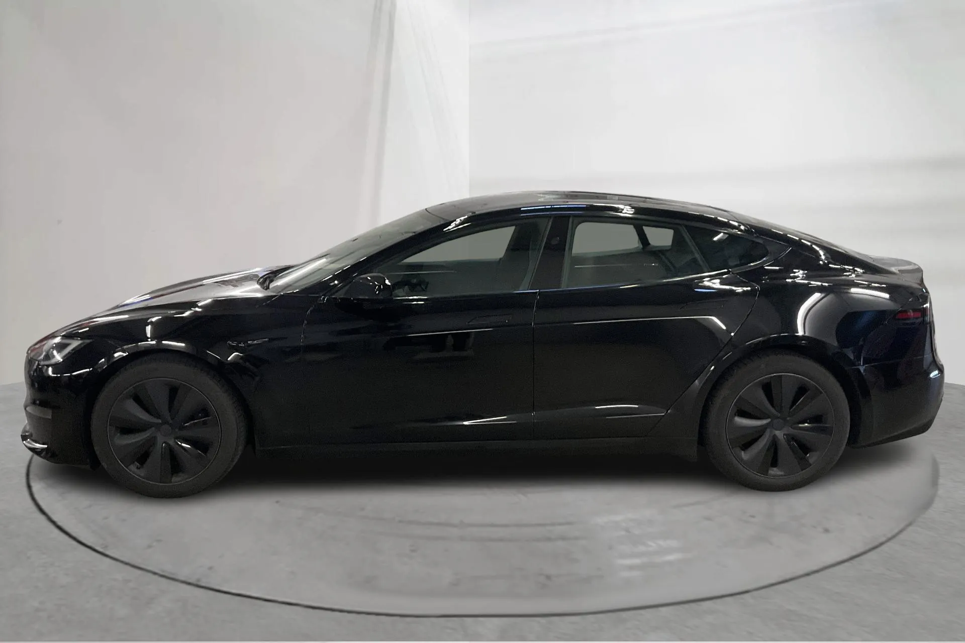 Presentationsfoto 2 av 22: Tesla Model S Dual Motor Long Range AWD - 14 098 mil - Automat - svart - 2023