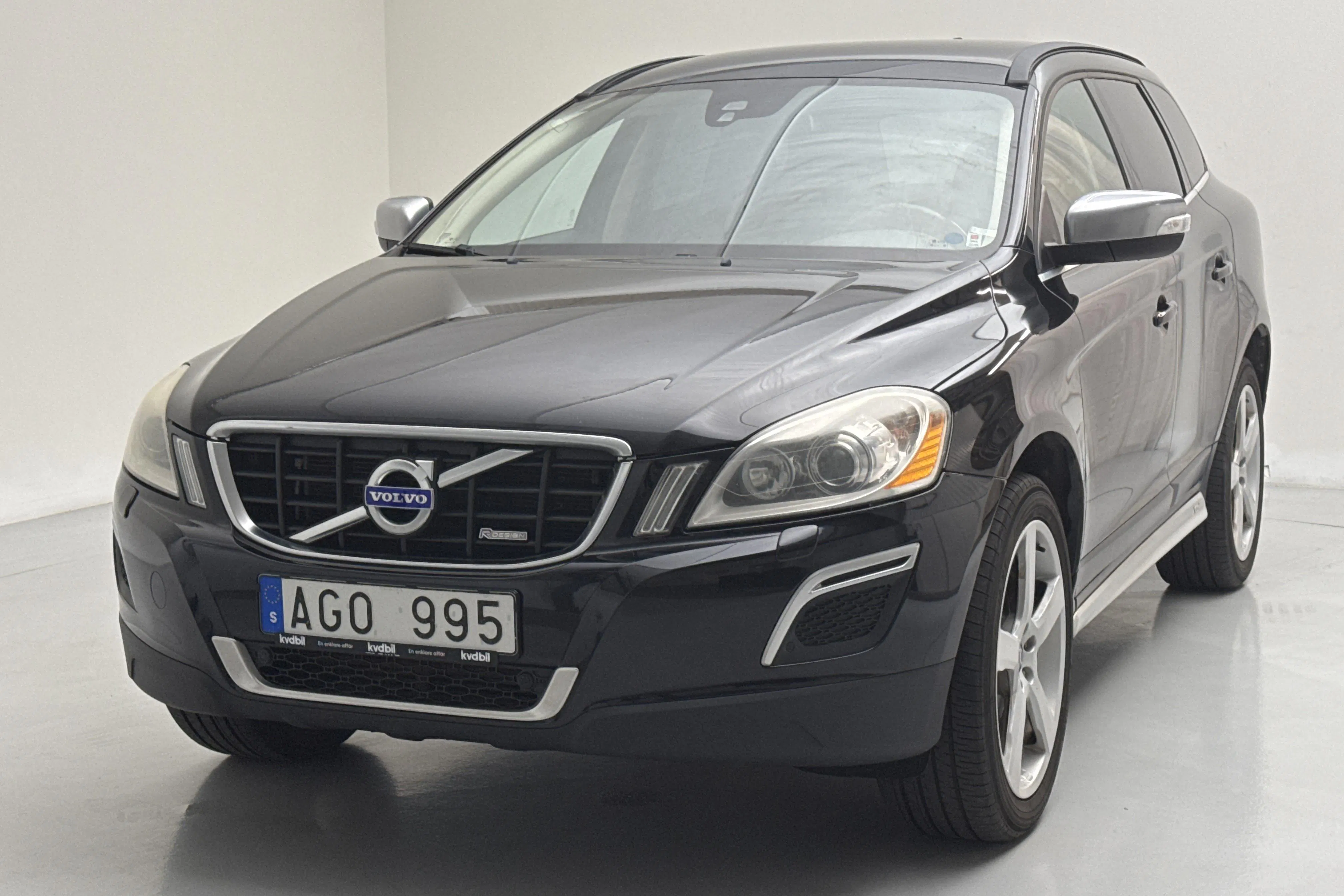 Presentation photo 1 of 14: Volvo XC60 D4 AWD (163hk) - 256 230 km - Automatic - black - 2013