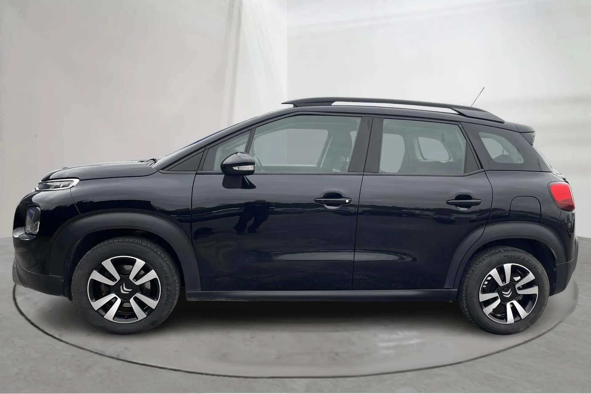 Presentation photo 2 of 17: Citroën C3 Aircross PureTech (110hk) - 92 640 km - Manual - black - 2020