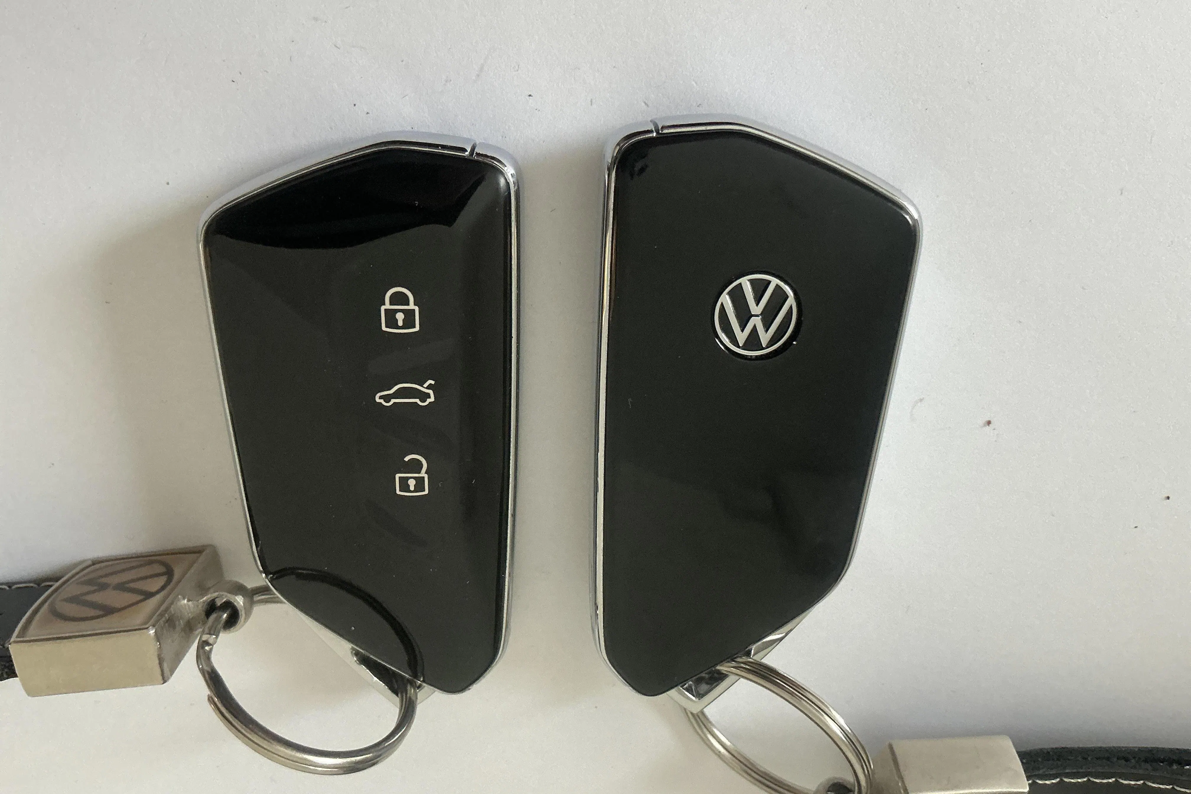 Presentation photo 18 of 18: VW Passat 1.5 TSI eHybrid Sportscombi (272hk) - 143 230 km - Automatic - black - 2024