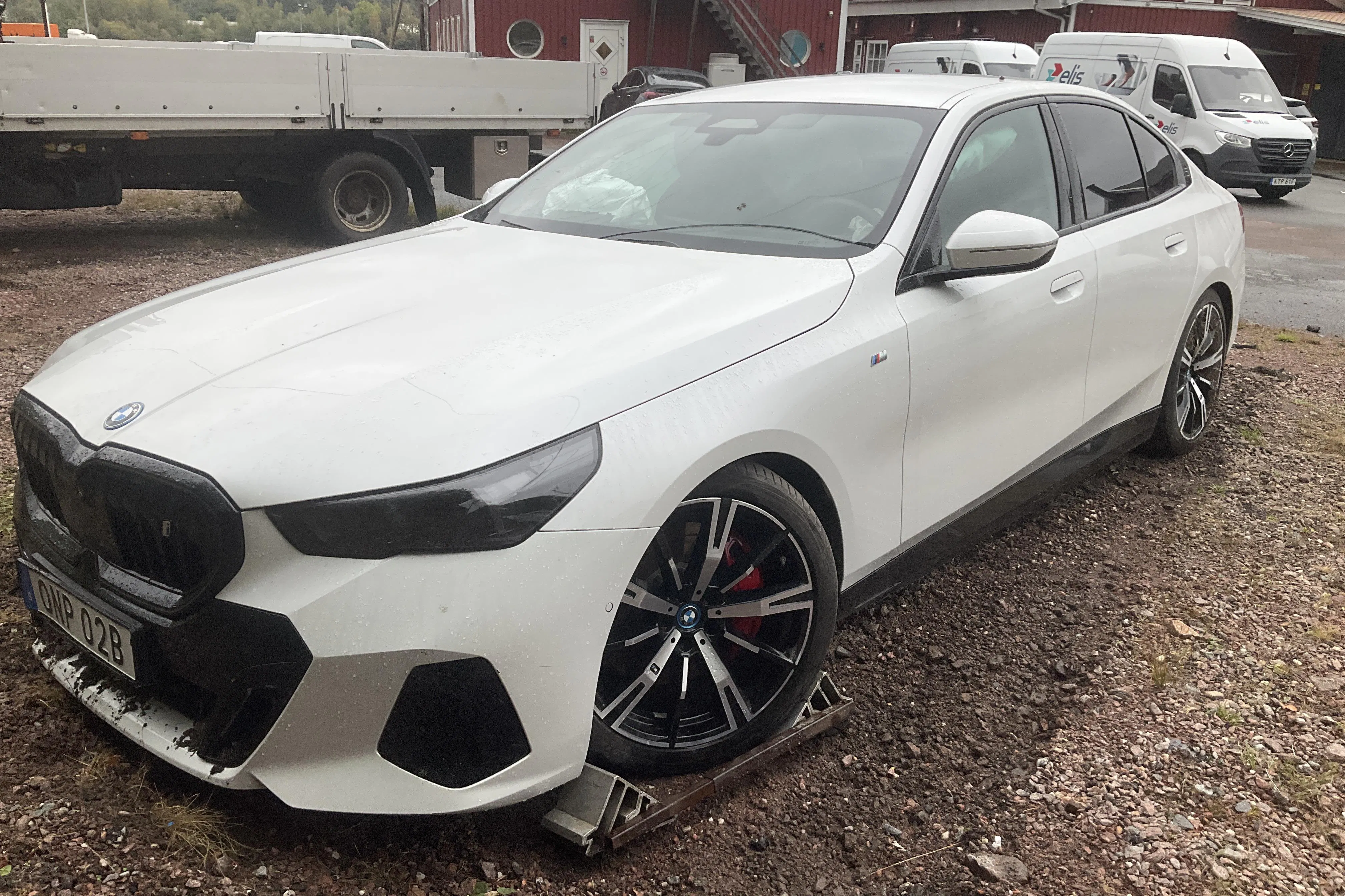 Presentation photo 1 of 11: BMW i5 xDrive40 Sedan, G60 (394hk) - 0 km - Automatic - white - 2024
