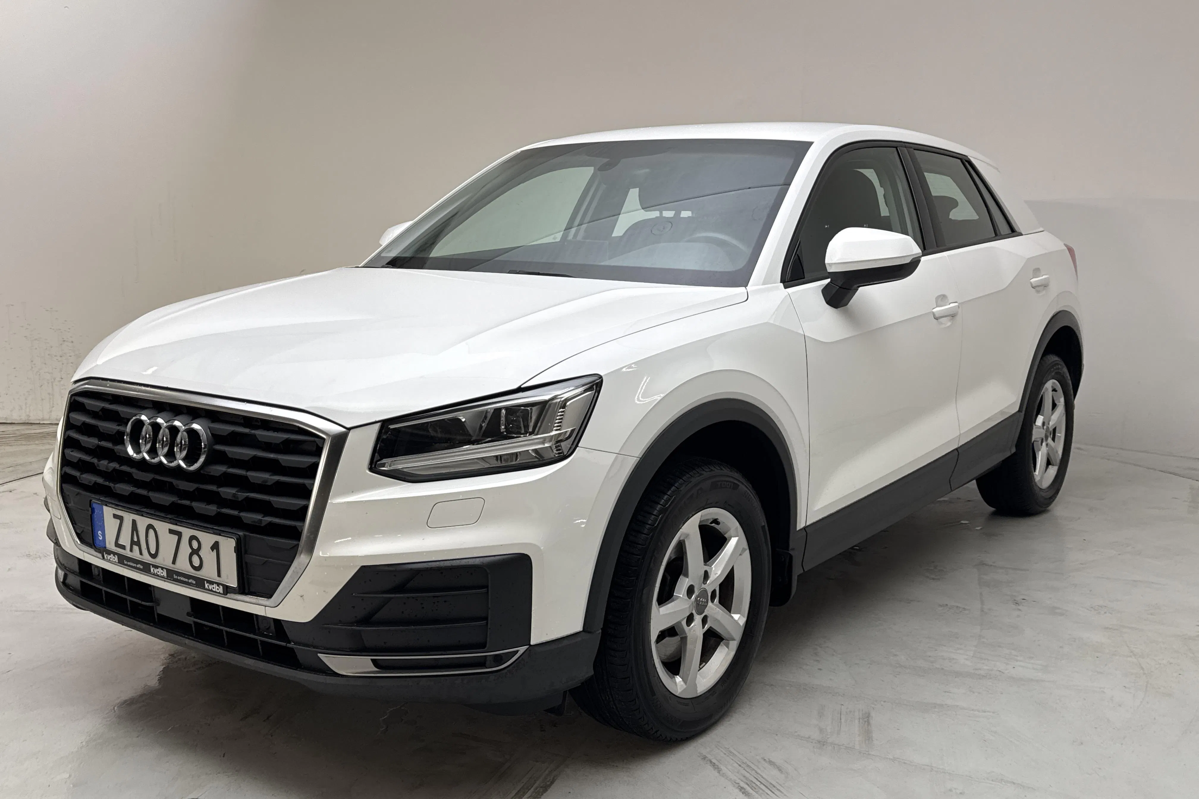 Presentation photo 1 of 12: Audi Q2 1.0 TFSI (116hk) - 130 460 km - Manual - white - 2018