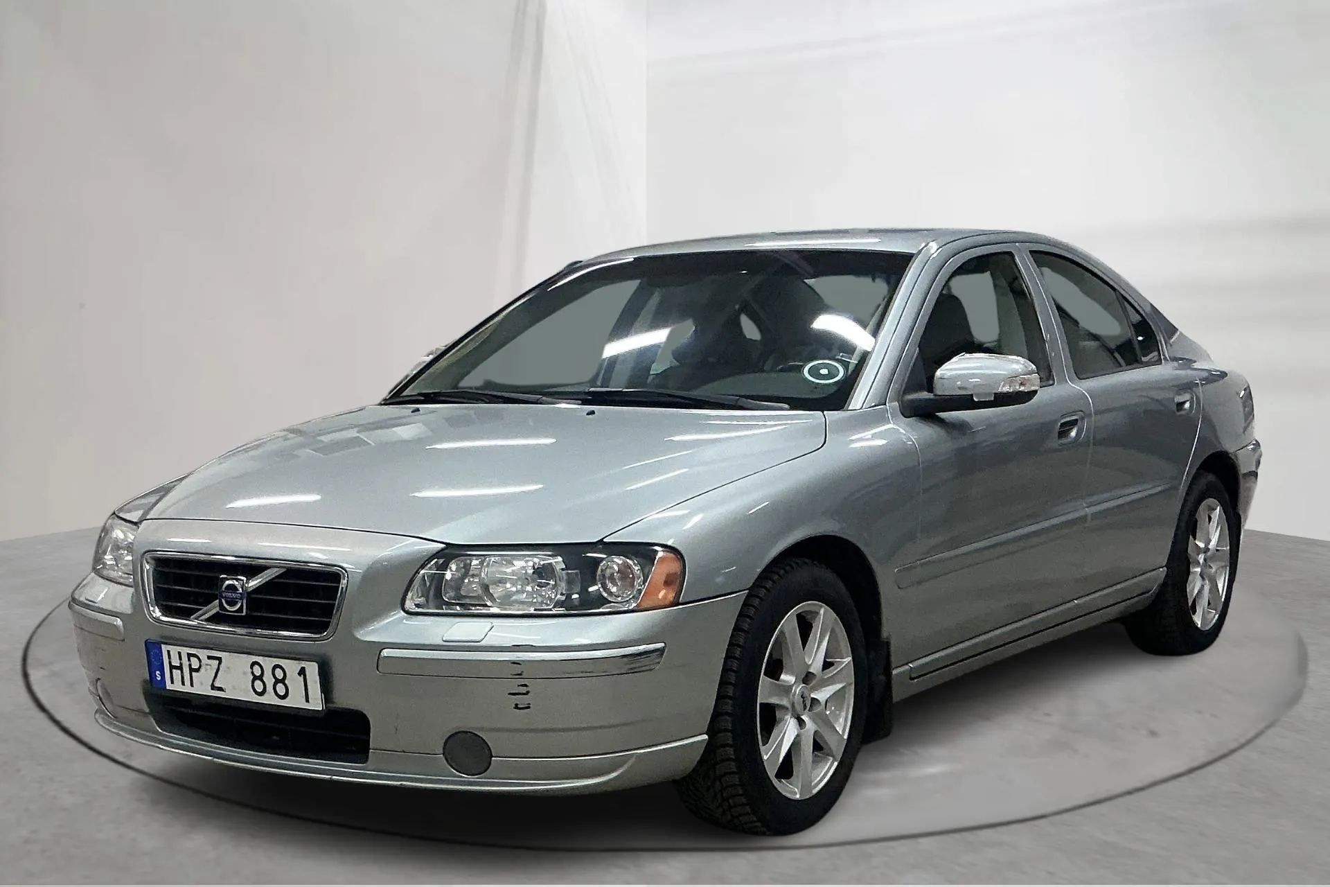 Presentationsfoto 1 av 12: Volvo S60 2.4 (170hk) - 10 729 mil - Automat - silver - 2009