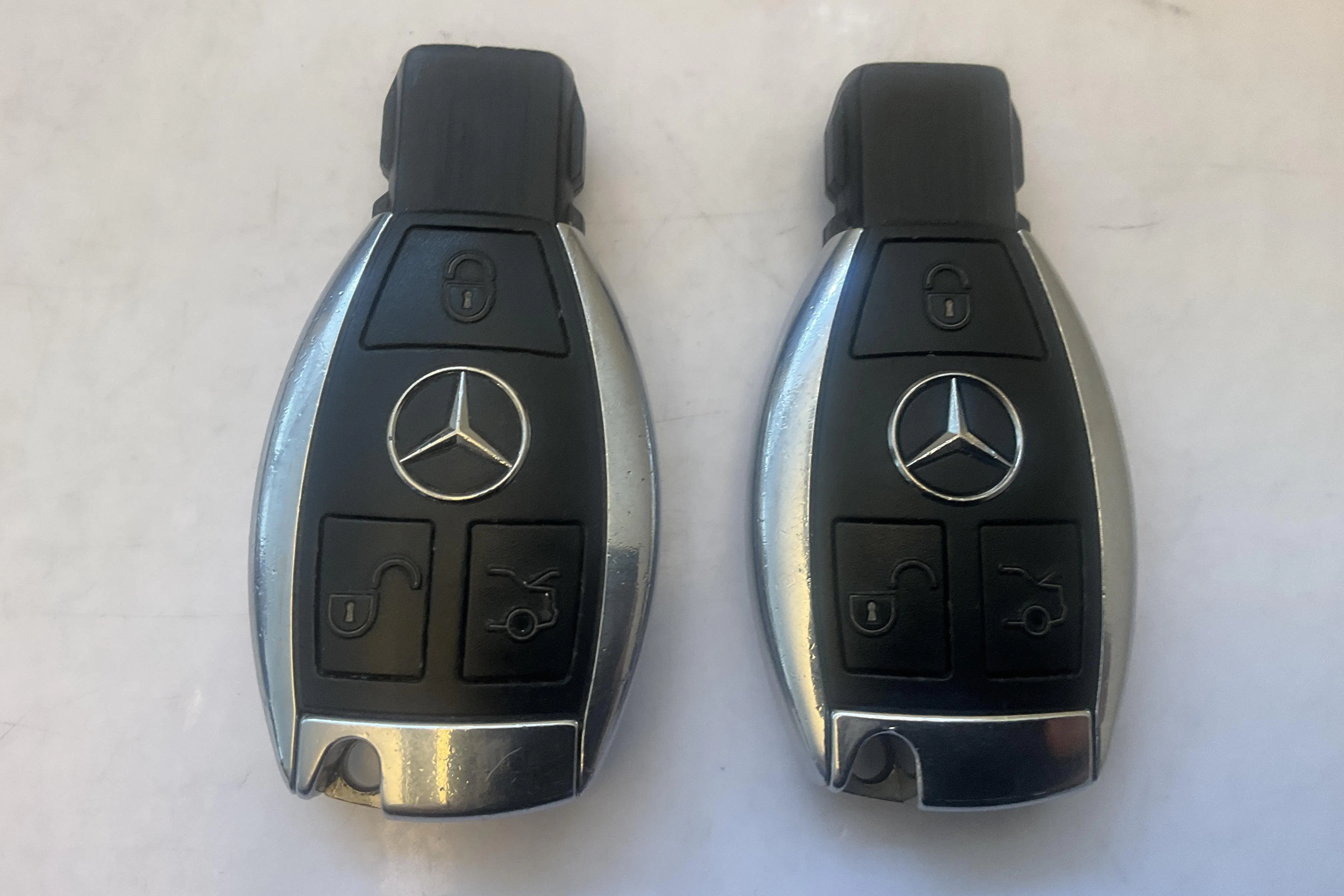 Presentationsfoto 12 av 12: Mercedes E 200 W212 (184hk) - 23 439 mil - Automat - silver - 2011