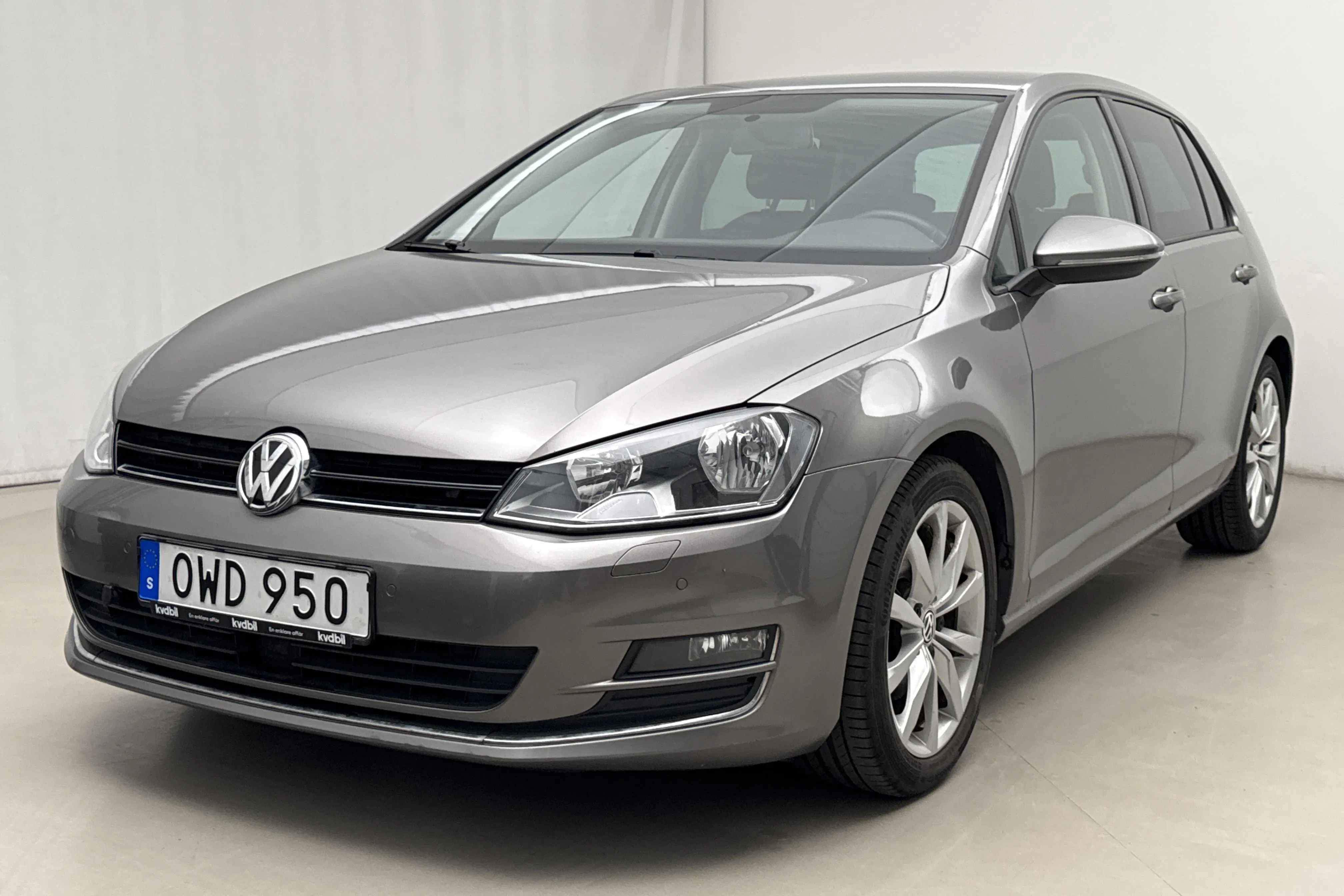 Presentation photo 1 of 19: VW Golf VII 2.0 TDI BlueMotion Technology 5dr 4Motion (150hk) - 92 230 km - Manual - gray - 2016