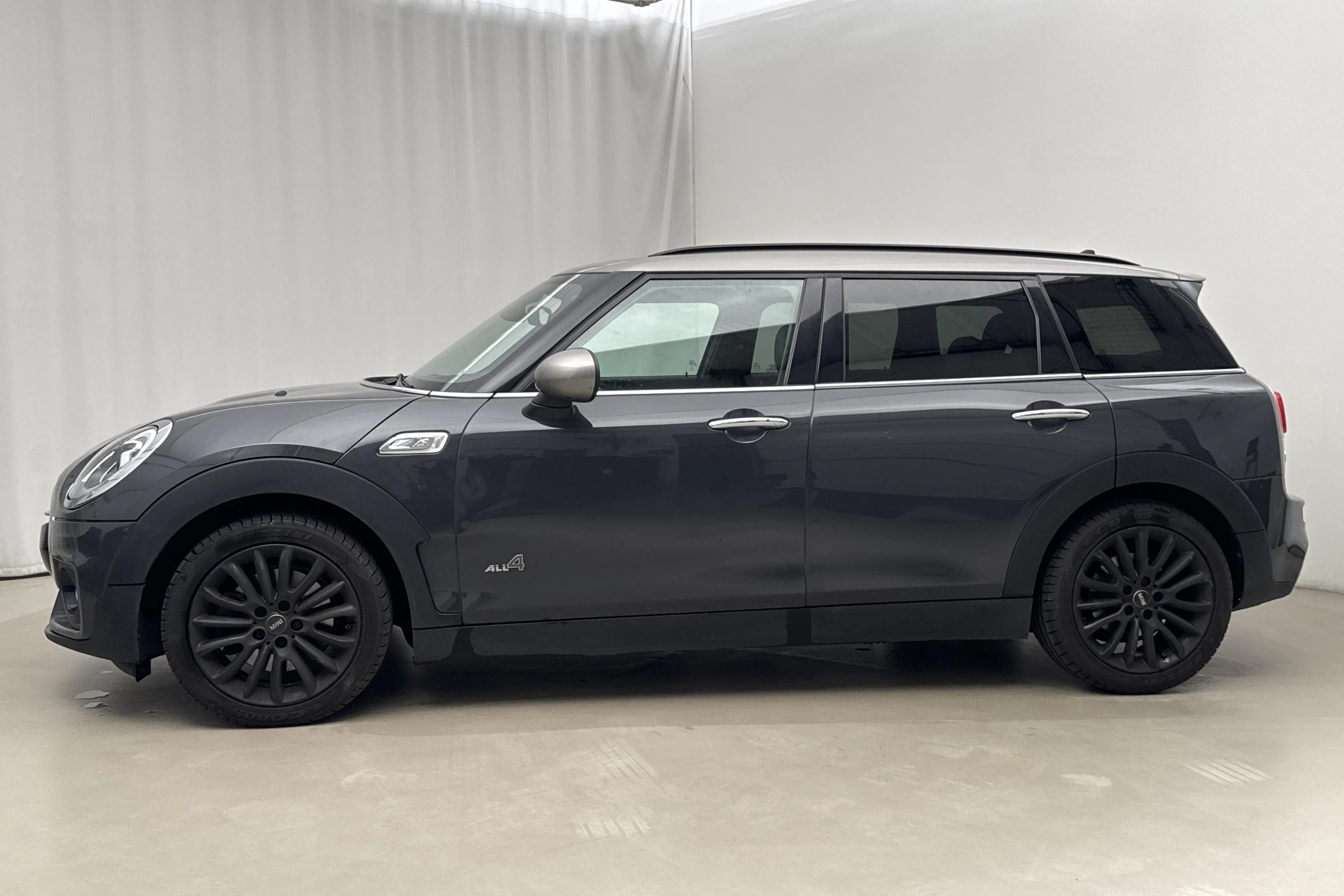 Presentation photo 2 of 21: MINI Cooper SD 2.0 ALL4 Clubman, F54 (190hk) - 122 450 km - Automatic - gray - 2016