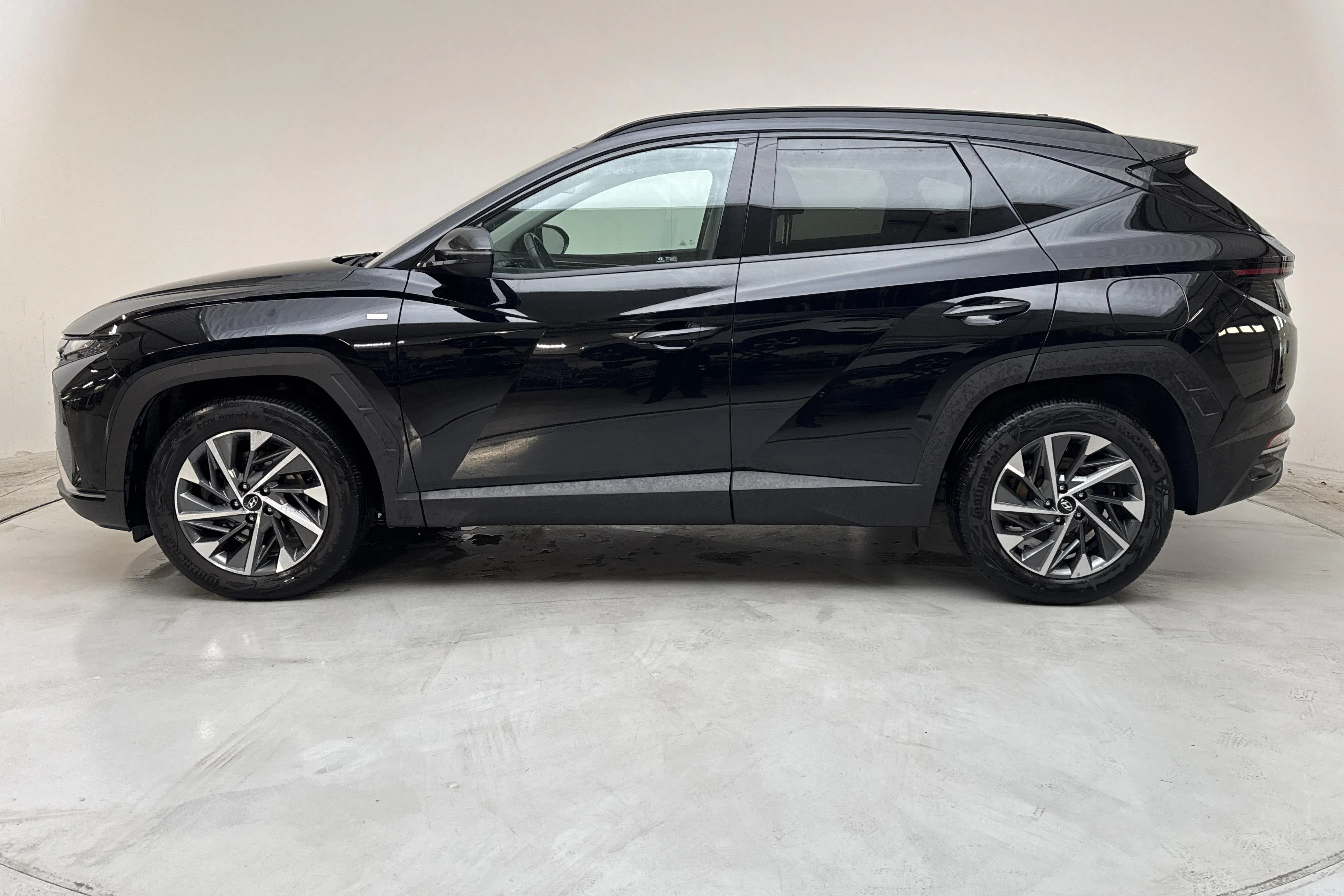 Presentation photo 2 of 14: Hyundai Tucson 1.6 T-GDi (150hk) - 79 120 km - Automatic - black - 2023