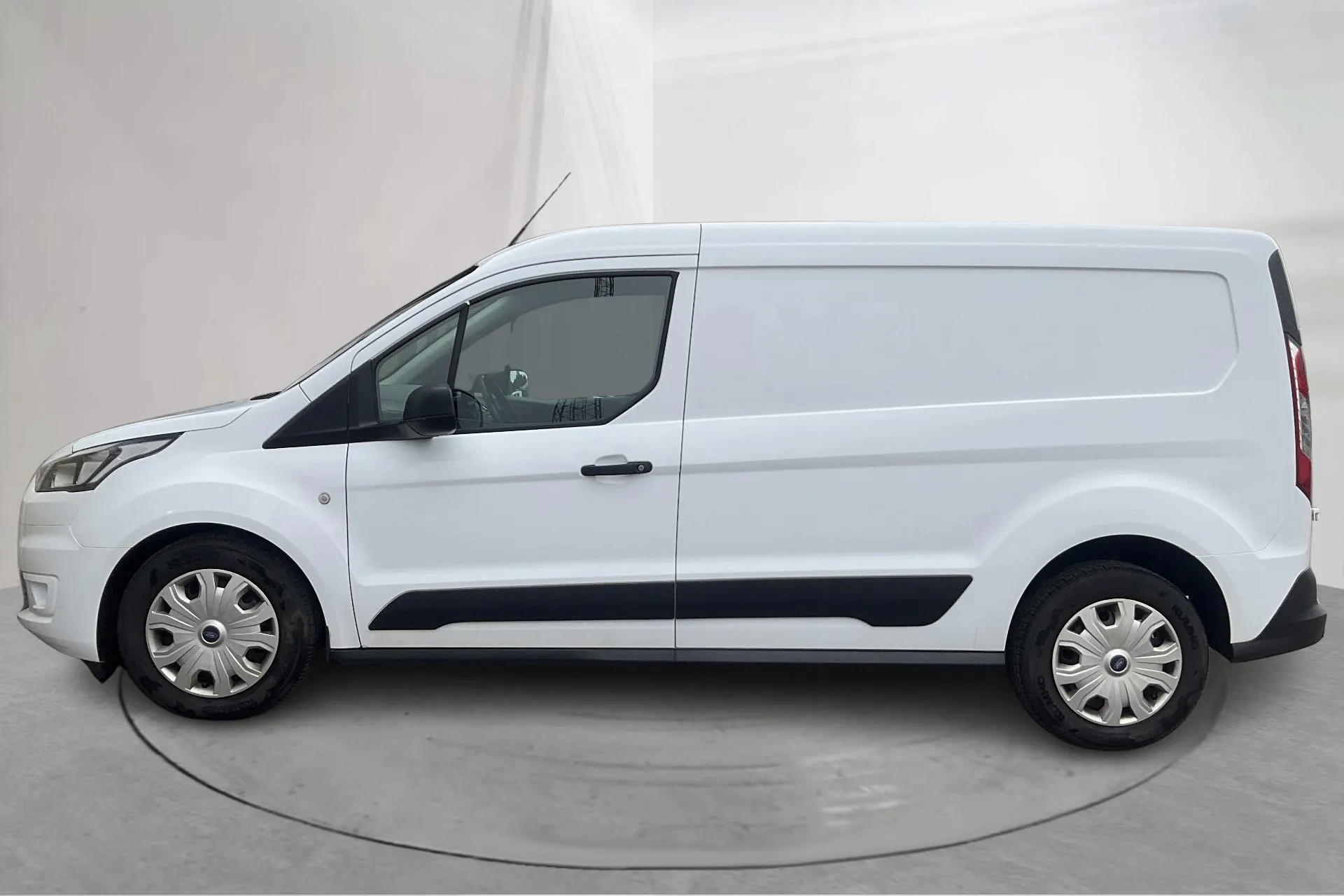 Presentationsfoto 2 av 17: Ford Transit Connect 1.5 EcoBlue (100hk) - 8 034 mil - Automat - vit - 2020