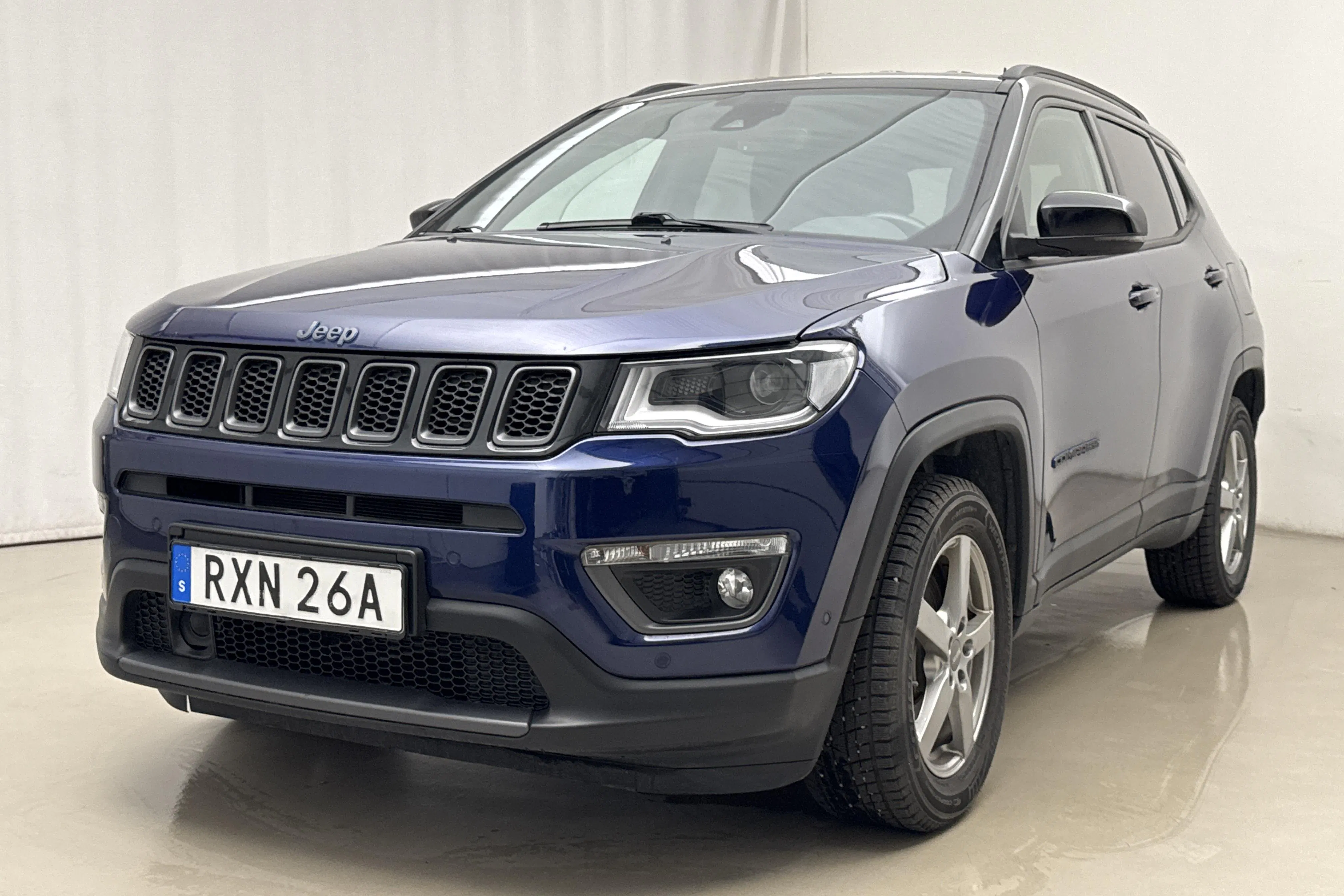 Presentationsfoto 1 av 20: Jeep Compass 1.3 PHEV 4WD (240hk) - 5 795 mil - Automat - blå - 2020