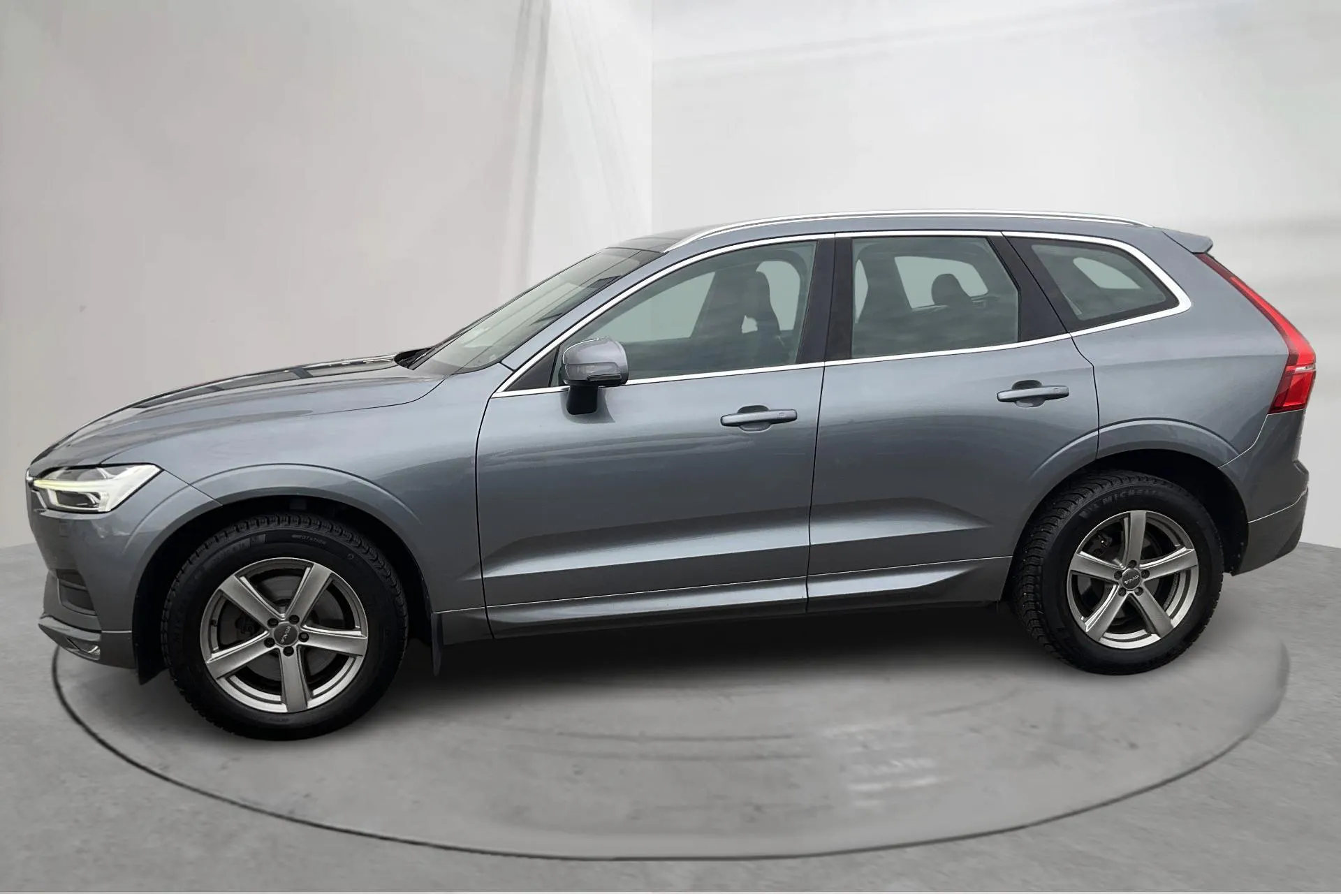 Presentationsfoto 2 av 18: Volvo XC60 D4 AWD (190hk) - 22 533 mil - Automat - grå - 2019