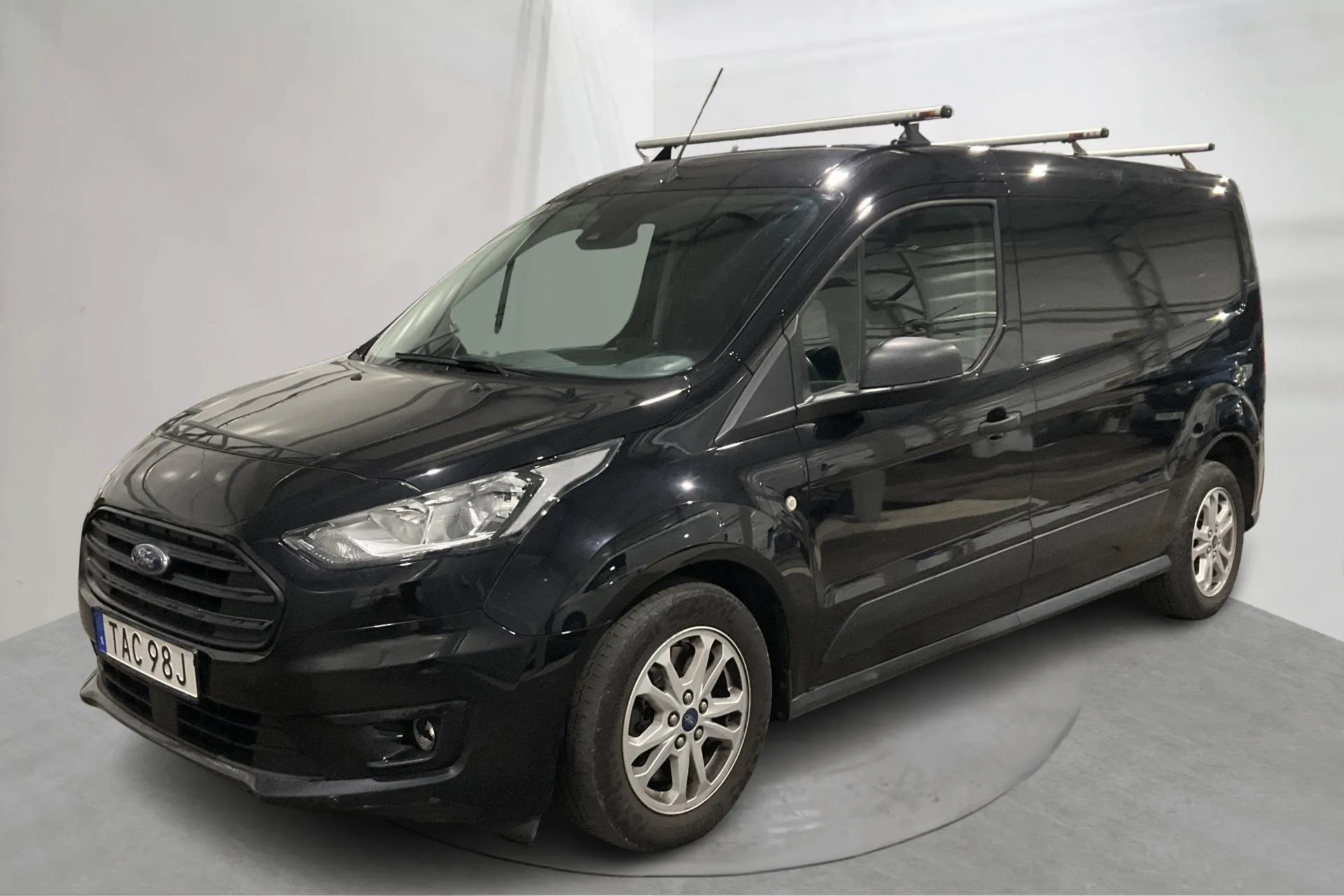 Presentation photo 1 of 18: Ford Transit Connect 1.5 EcoBlue (100hk) - 95 820 km - Automatic - black - 2022