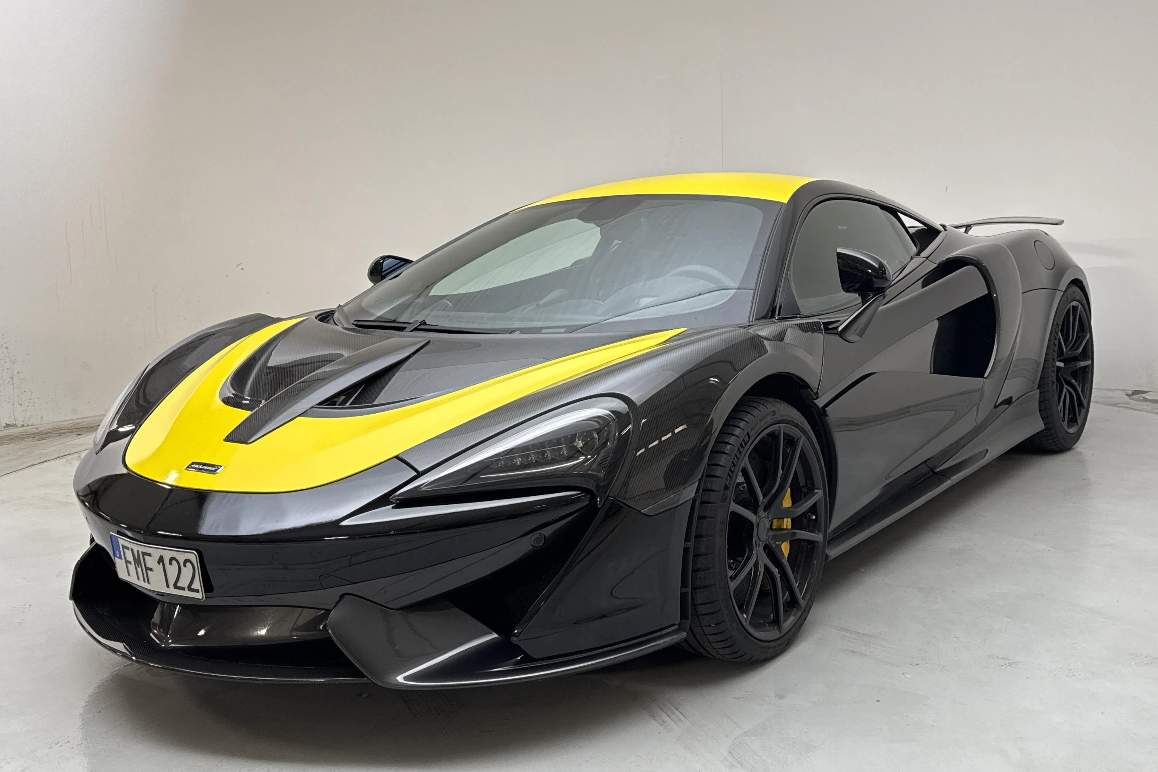 Presentationsfoto 2 av 33: McLaren 570S 3.8 V8 (570hk) - 3 149 mil - Automat - grön - 2016