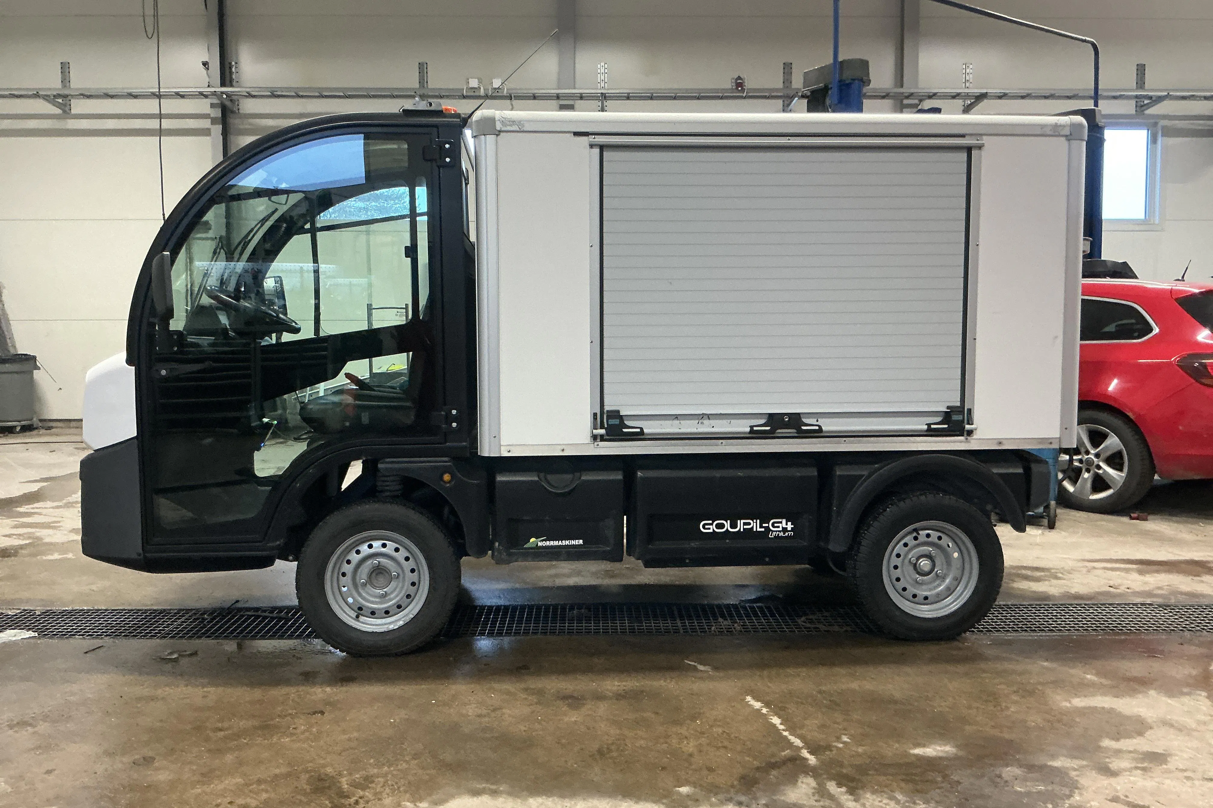 Presentation photo 2 of 21: GOUPIL G4 - 15 512 km - Automatic - white - 2018