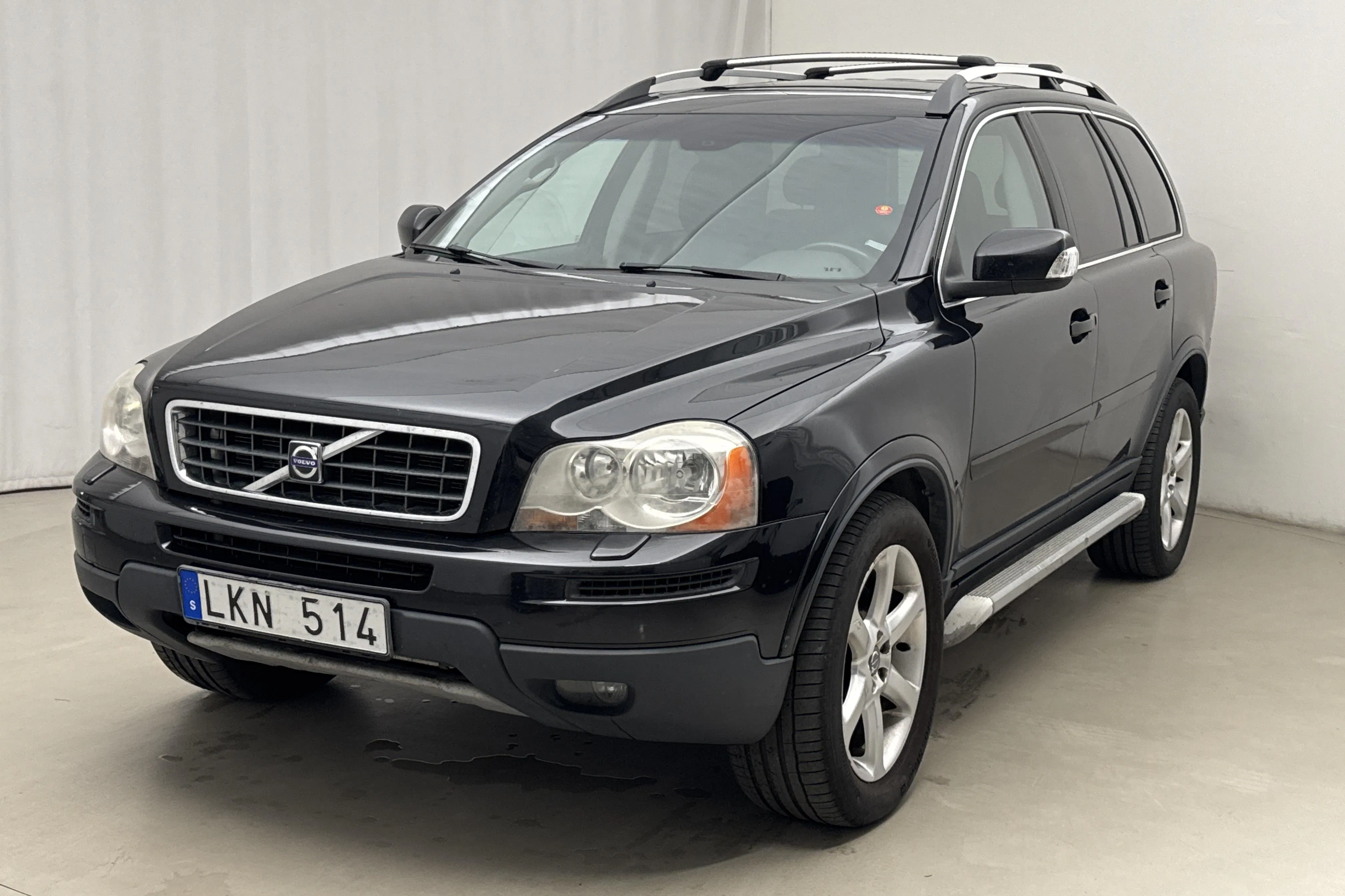 Presentation photo 1 of 19: Volvo XC90 D5 (185hk) - 249 380 km - Automatic - black - 2007