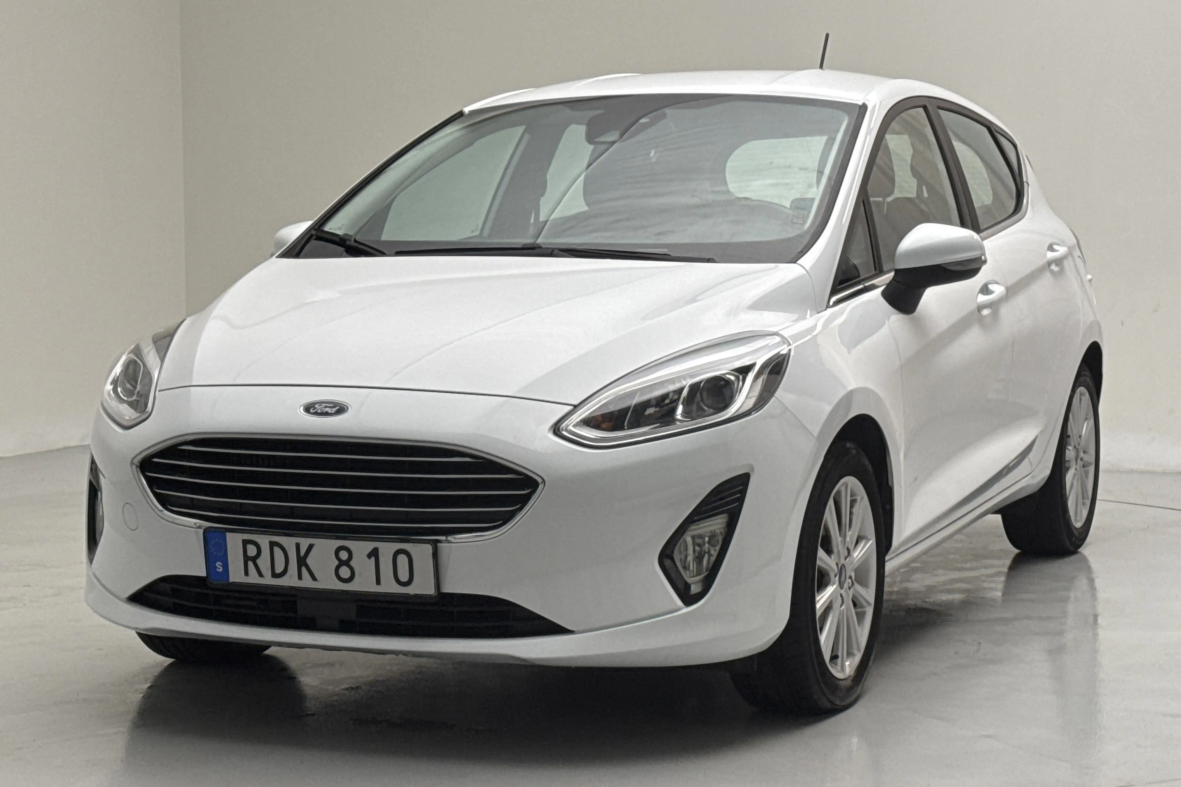 Presentationsfoto 1 av 11: Ford Fiesta 1.0T EcoBoost 5dr (100hk) - 7 695 mil - Manuell - vit - 2018