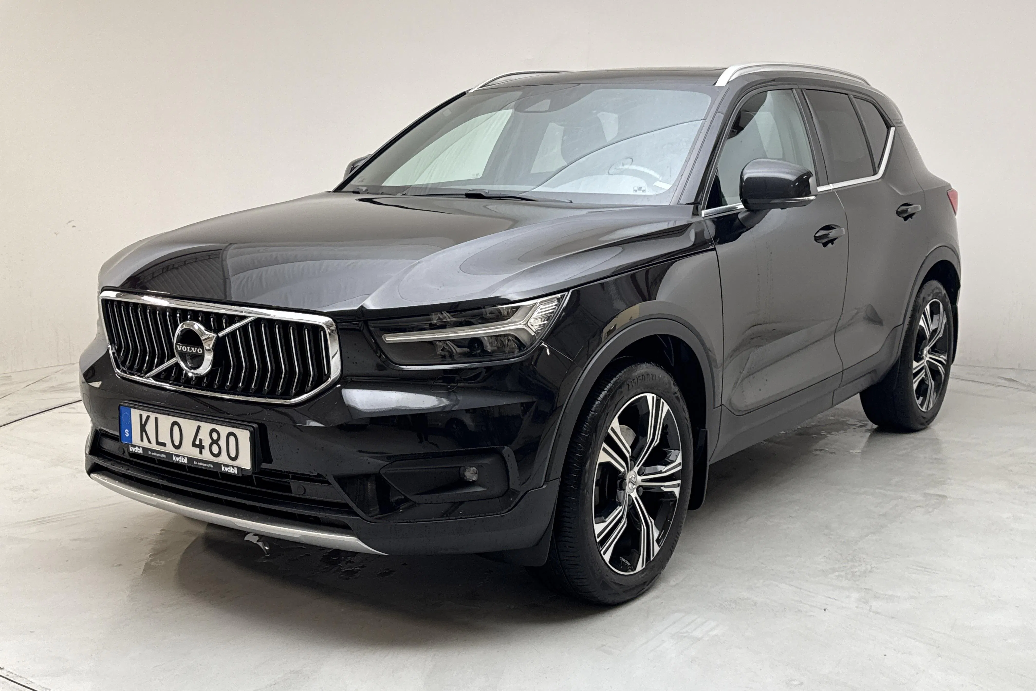 Presentationsfoto 1 av 17: Volvo XC40 D4 AWD (190hk) - 12 153 mil - Automat - svart - 2020