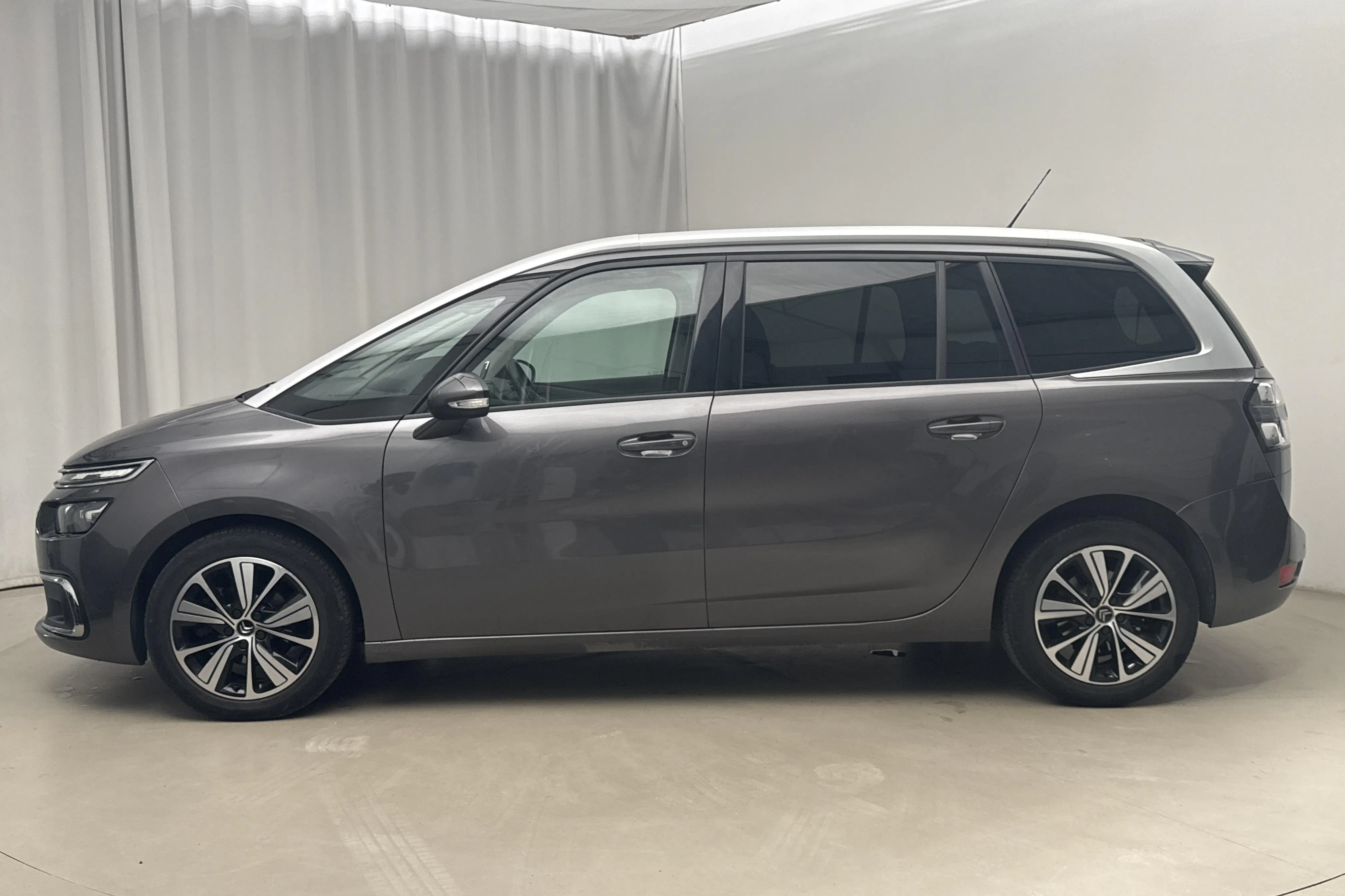 Presentationsfoto 2 av 16: Citroën C4 Grand Picasso Puretech (130hk) - 16 670 mil - Automat - grå - 2018