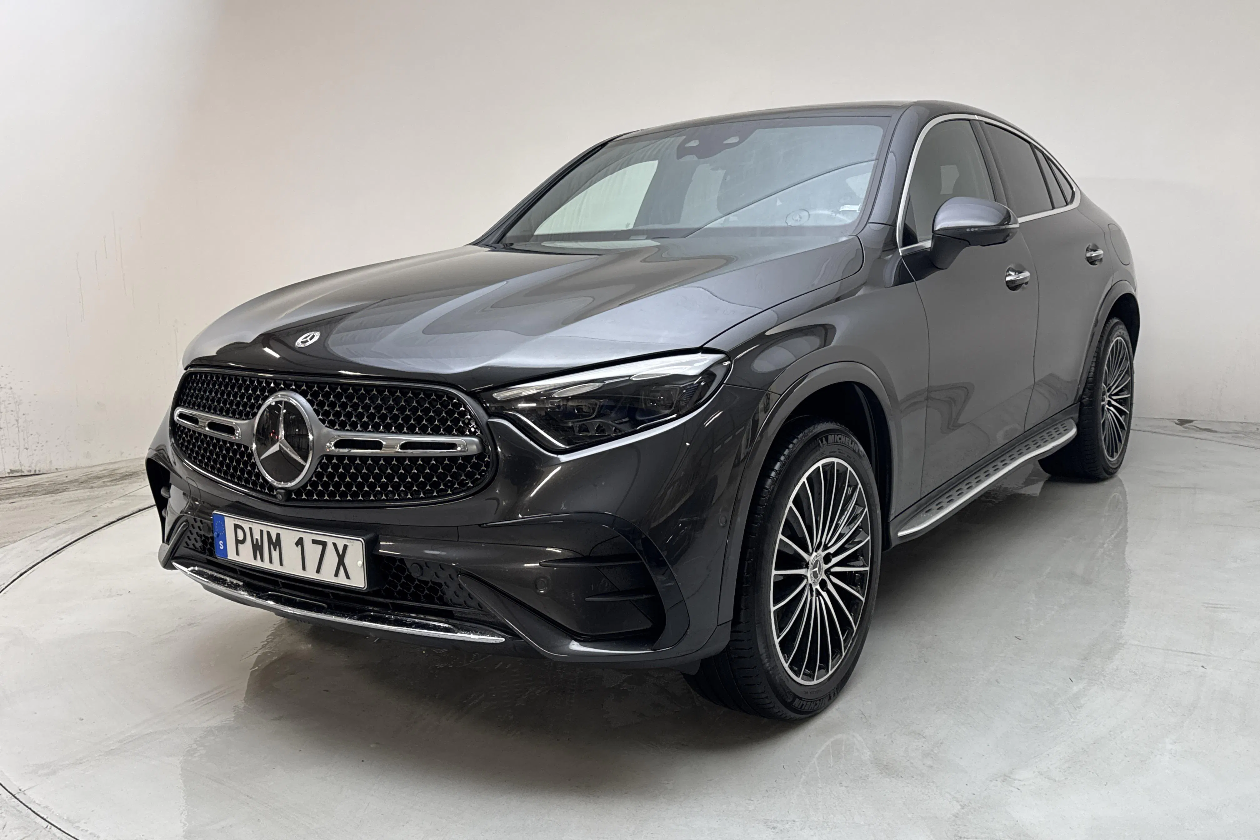 Presentationsfoto 1 av 23: Mercedes GLC 300 de 4MATIC Coupé C254 (333hk) - 7 071 mil - Automat - grå - 2023