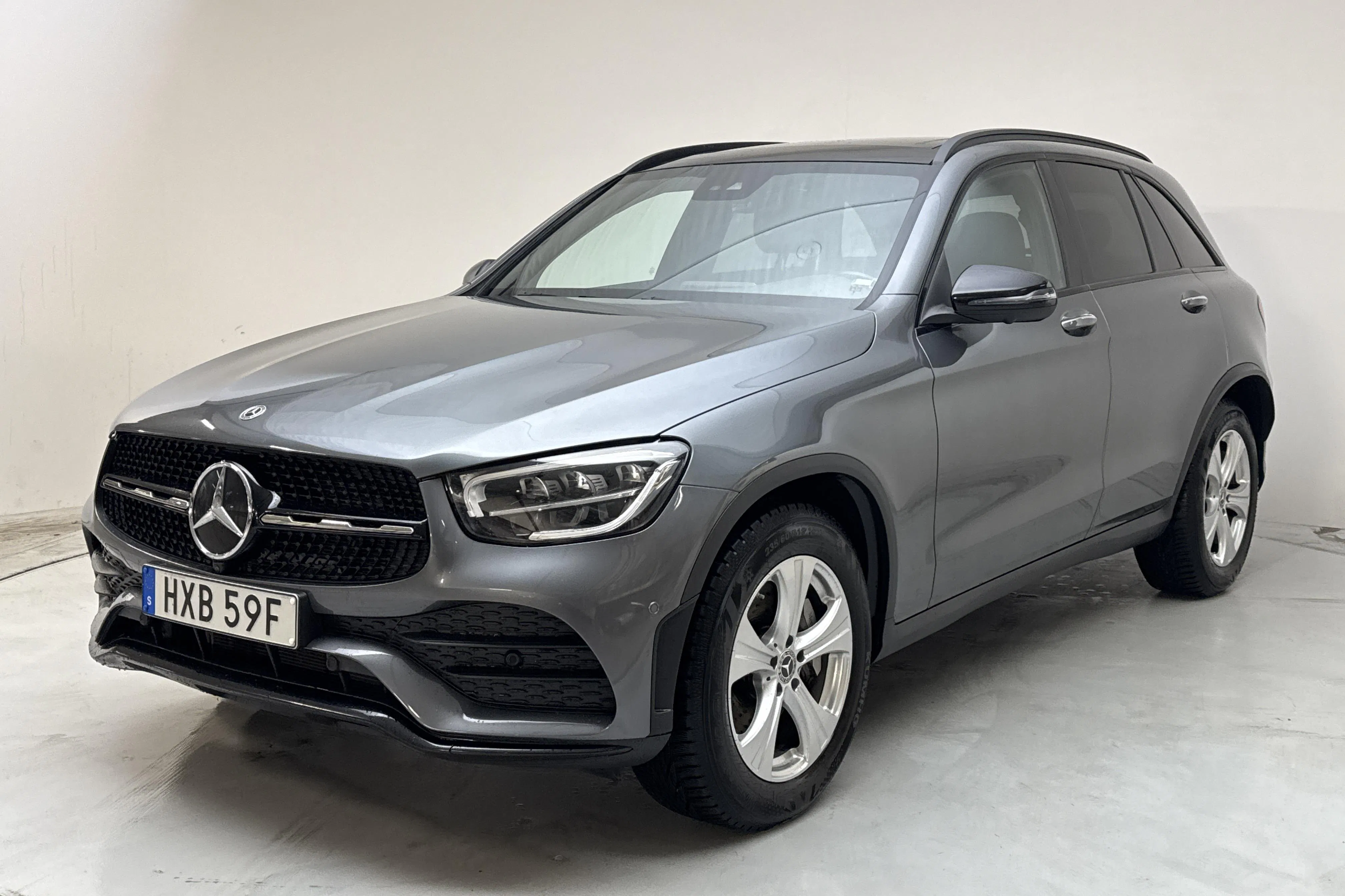 Presentationsfoto 1 av 16: Mercedes GLC 220 d 4MATIC X253 (194hk) - 9 330 mil - Automat - grå - 2022