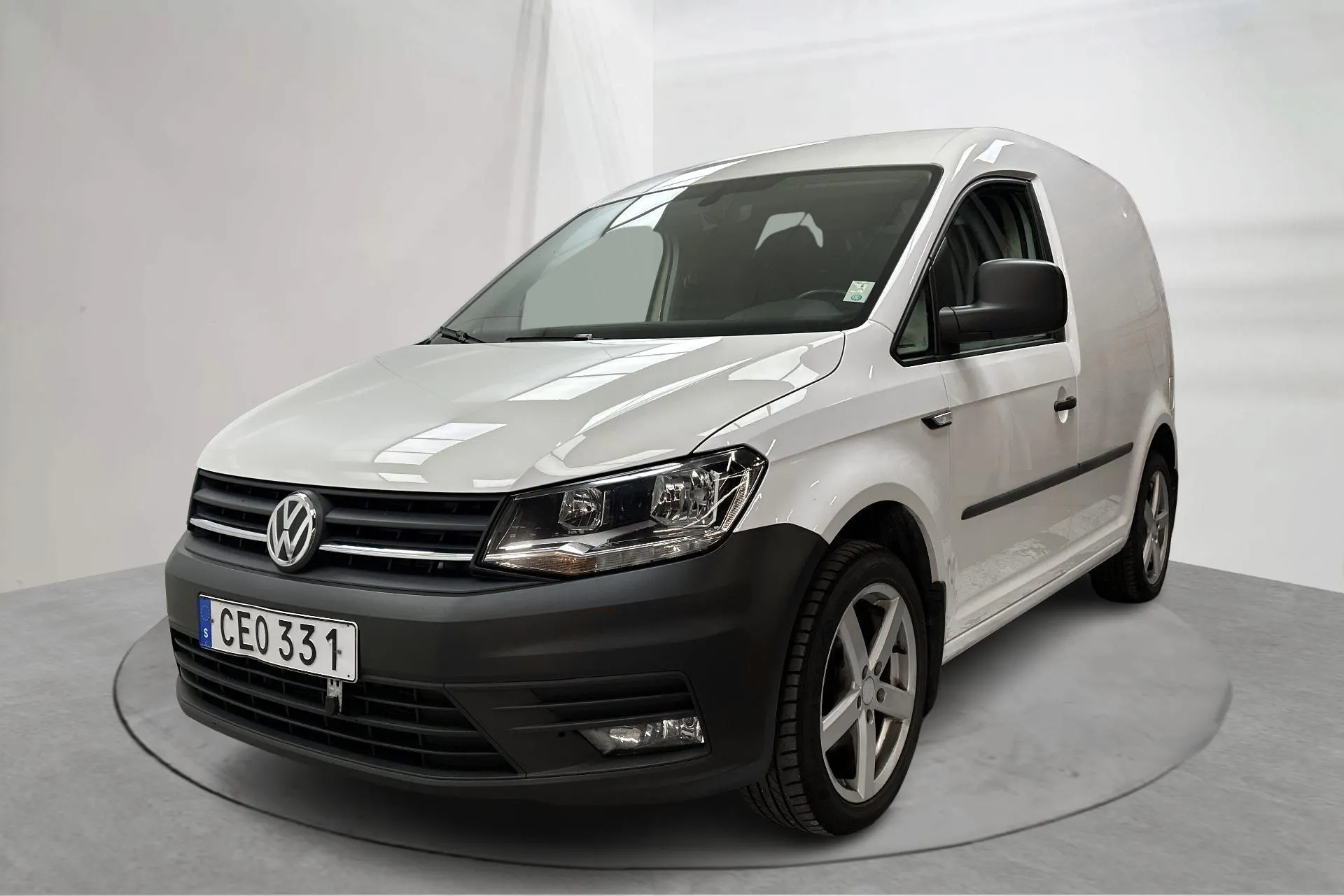 Presentationsfoto 1 av 14: VW Caddy 2.0 TDI Skåp (75hk) - 7 035 mil - Manuell - vit - 2020
