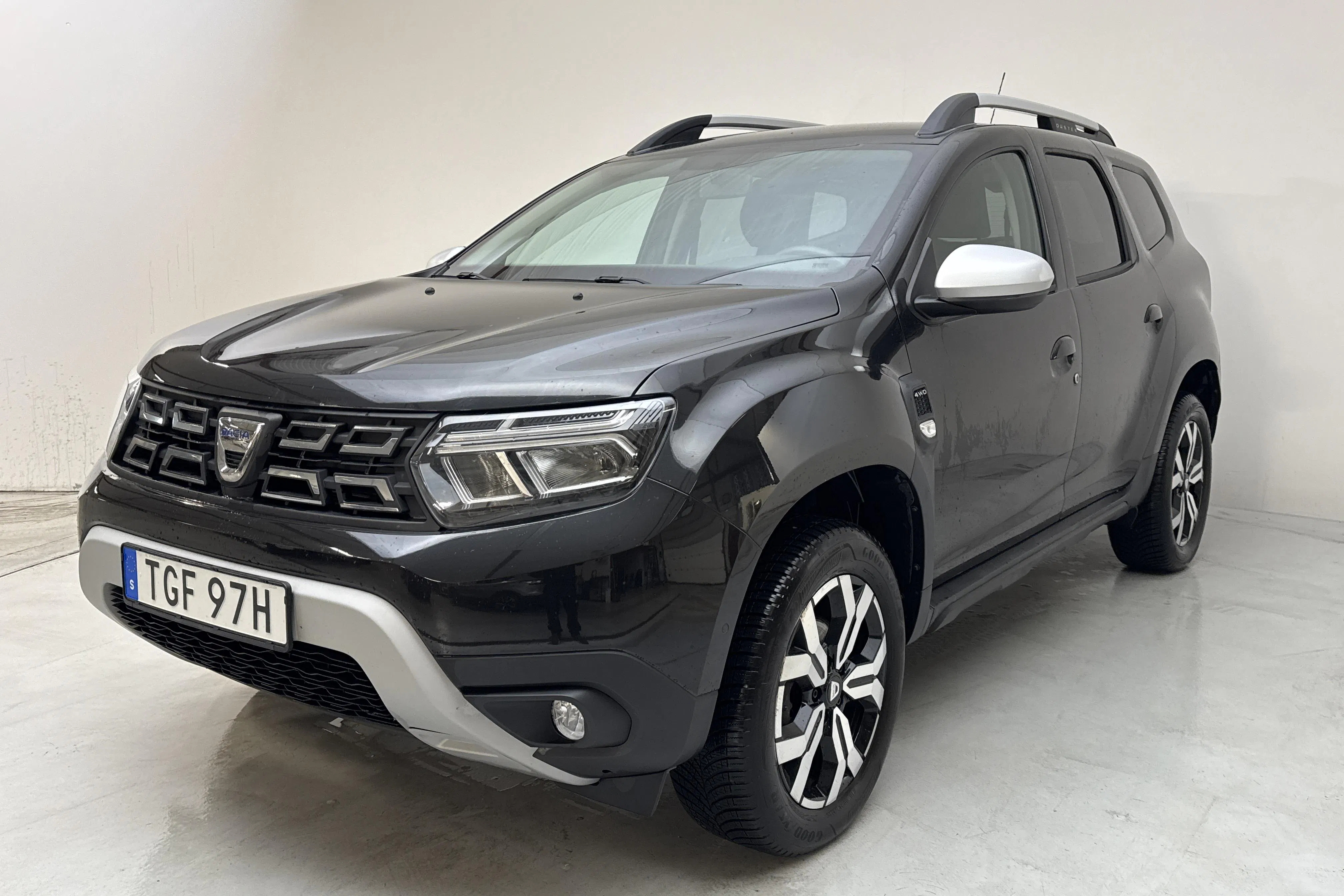 Presentationsfoto 1 av 15: Dacia Duster 1.5 dCi 4x4 (115hk) - 8 302 mil - Manuell - svart - 2022