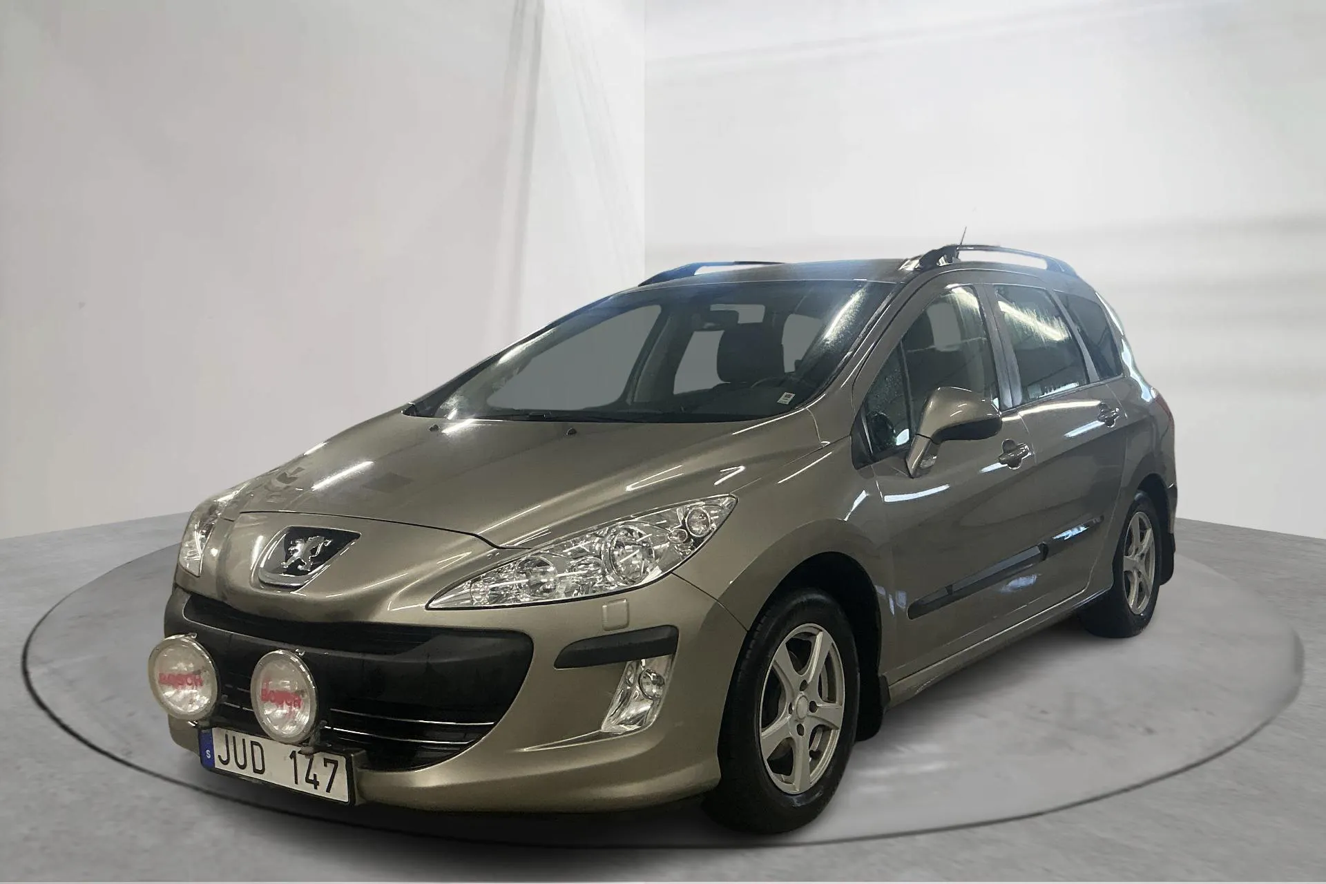 Presentation photo 1 of 17: Peugeot 308 SW 1.6 HDi FAP (110hk) - 62 720 km - Automatic - light grey - 2011
