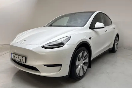 Tesla Model Y 2024 — авто из Европы под ключ