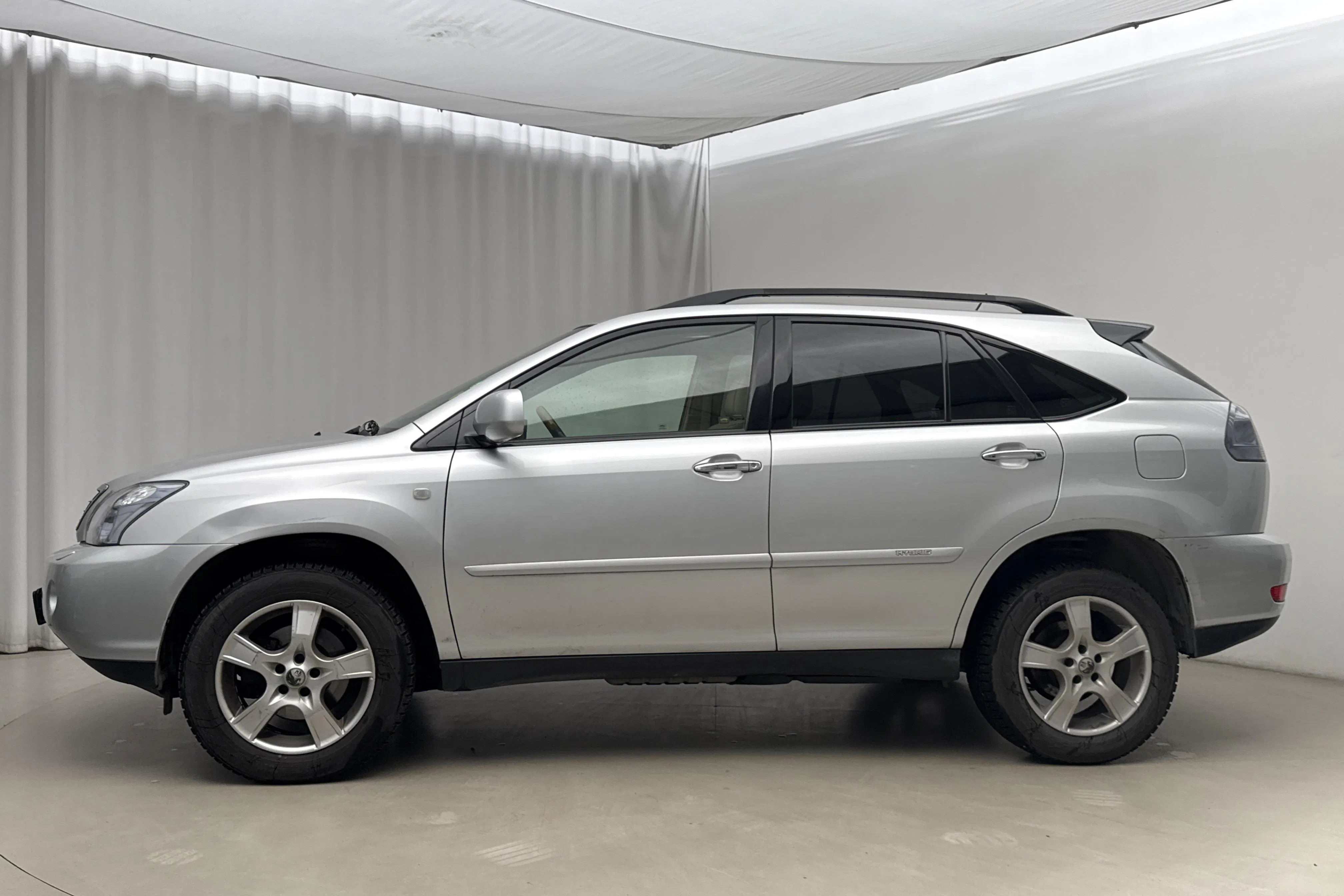 Presentation photo 2 of 21: Lexus RX 400h (211hk) - 227 140 km - Automatic - silver - 2008
