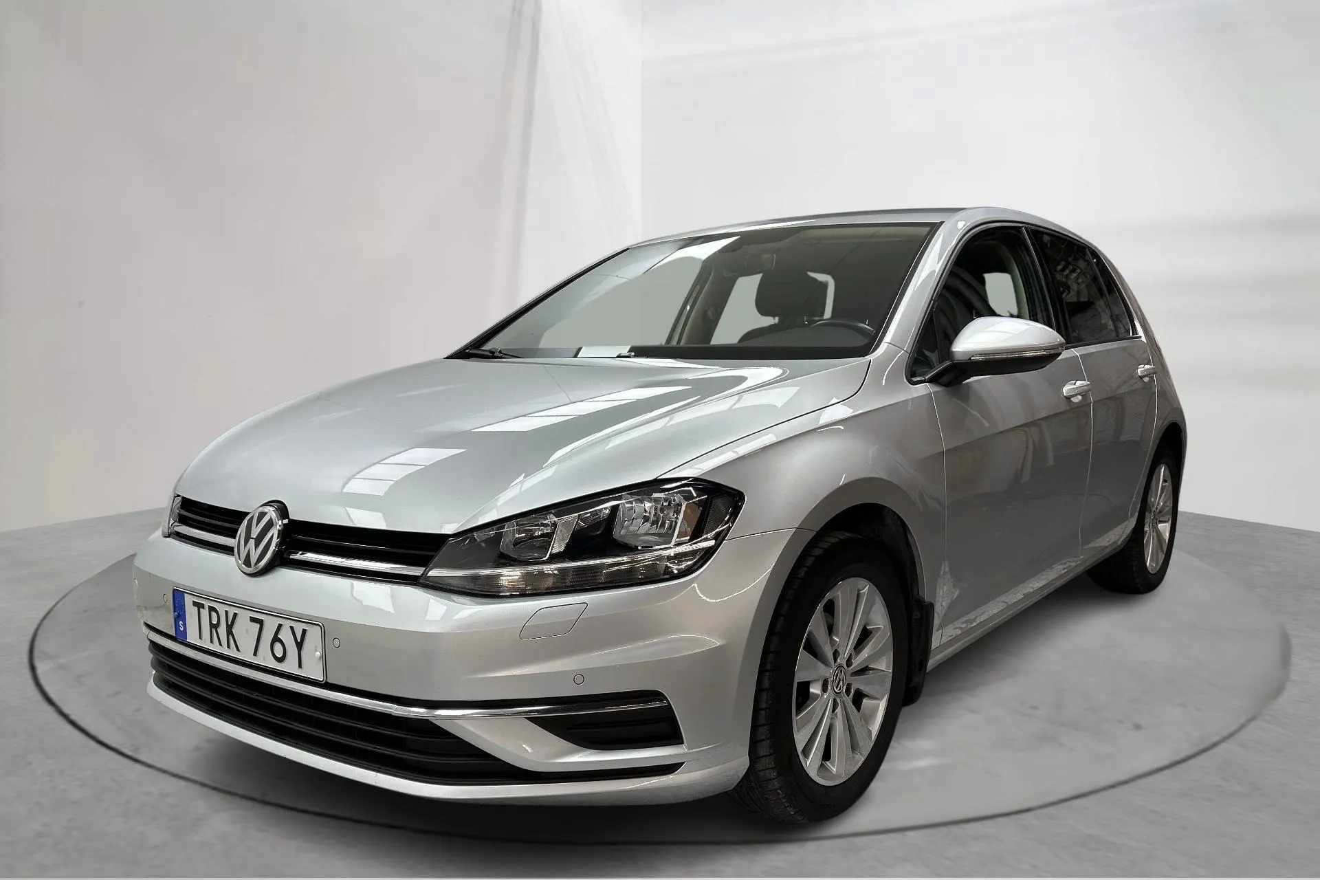 Presentation photo 1 of 15: VW Golf VII 1.0 TSI 5dr (115hk) - 112 620 km - Manual - silver - 2019