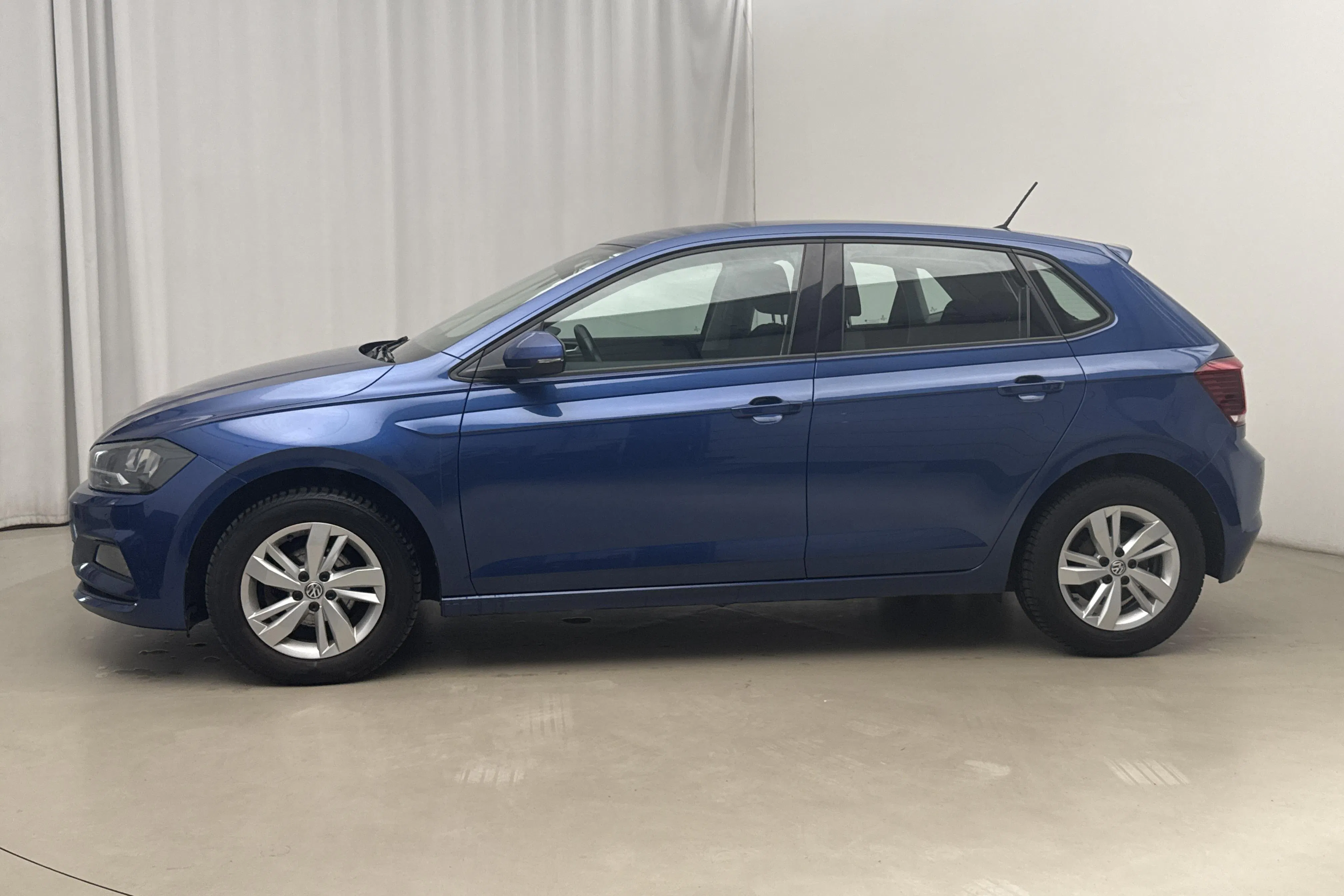 Presentation photo 2 of 14: VW Polo 1.0 TSI 5dr (95hk) - 53 860 km - Automatic - dark blue - 2019