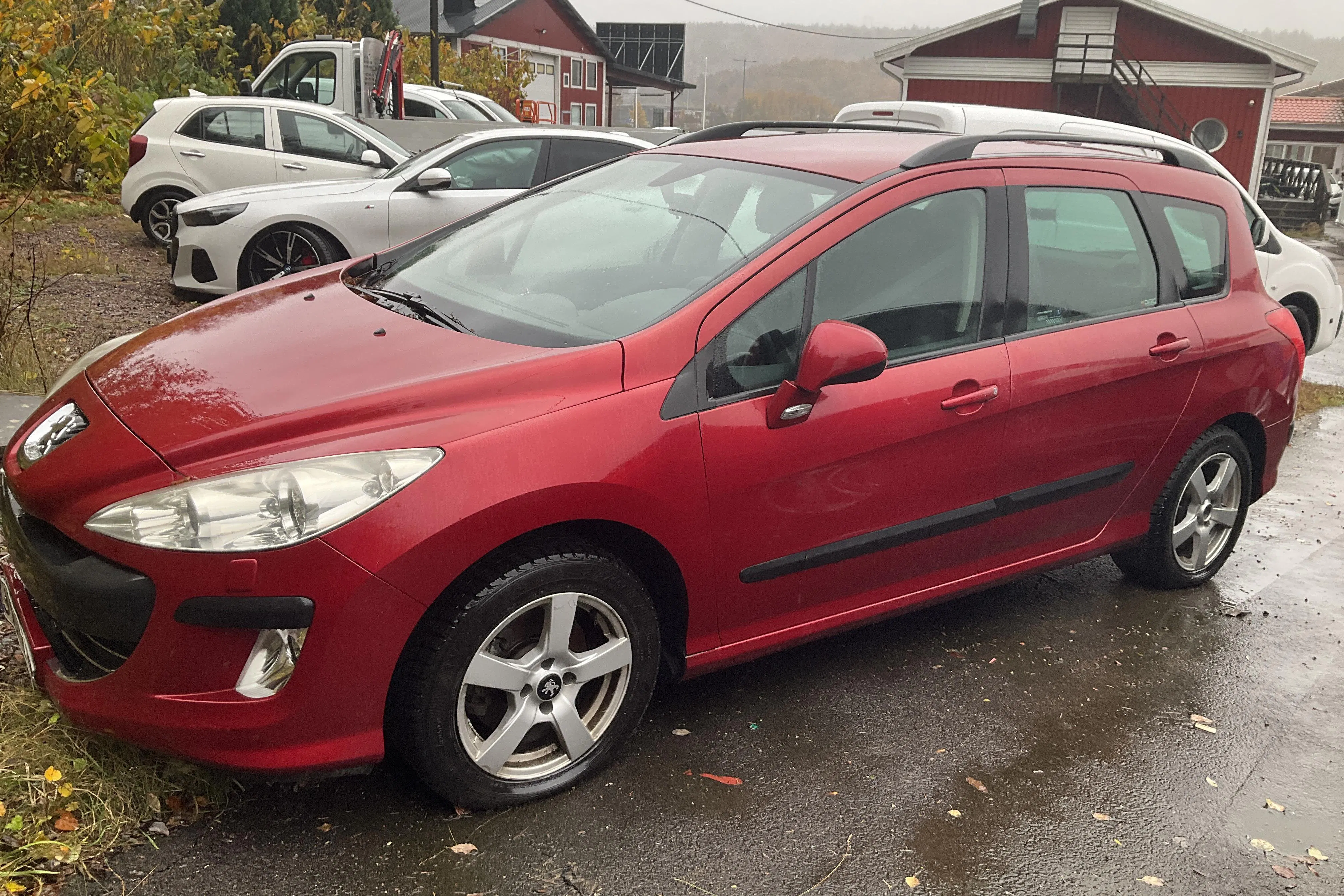 Presentationsfoto 1 av 11: Peugeot 308 SW 1.6 Turbo (150hk) - 0 mil - Manuell - röd - 2009