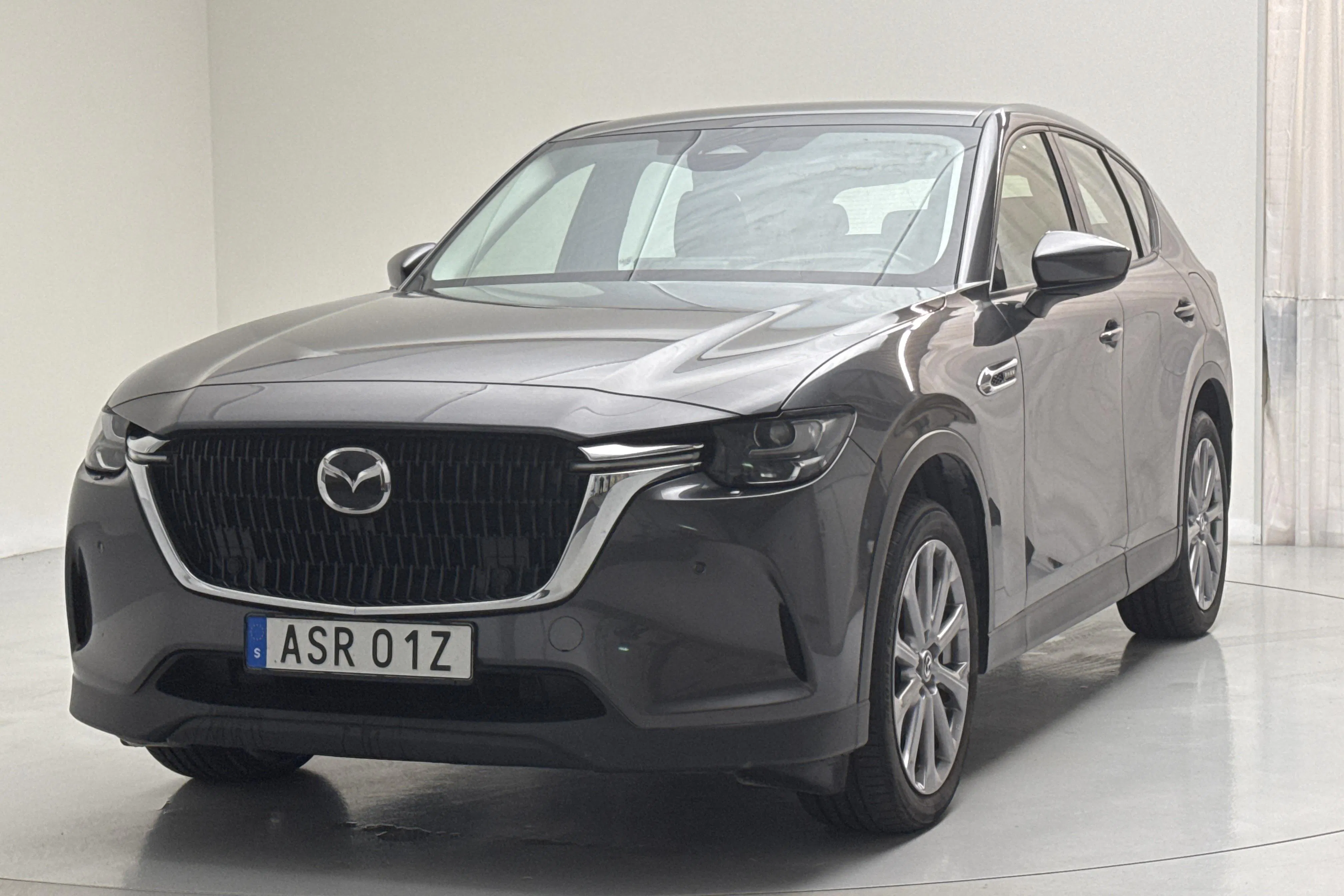 Presentation photo 1 of 17: Mazda CX-60 e-Skyactiv PHEV AWD (327hk) - 96 970 km - Automatic - gray - 2023