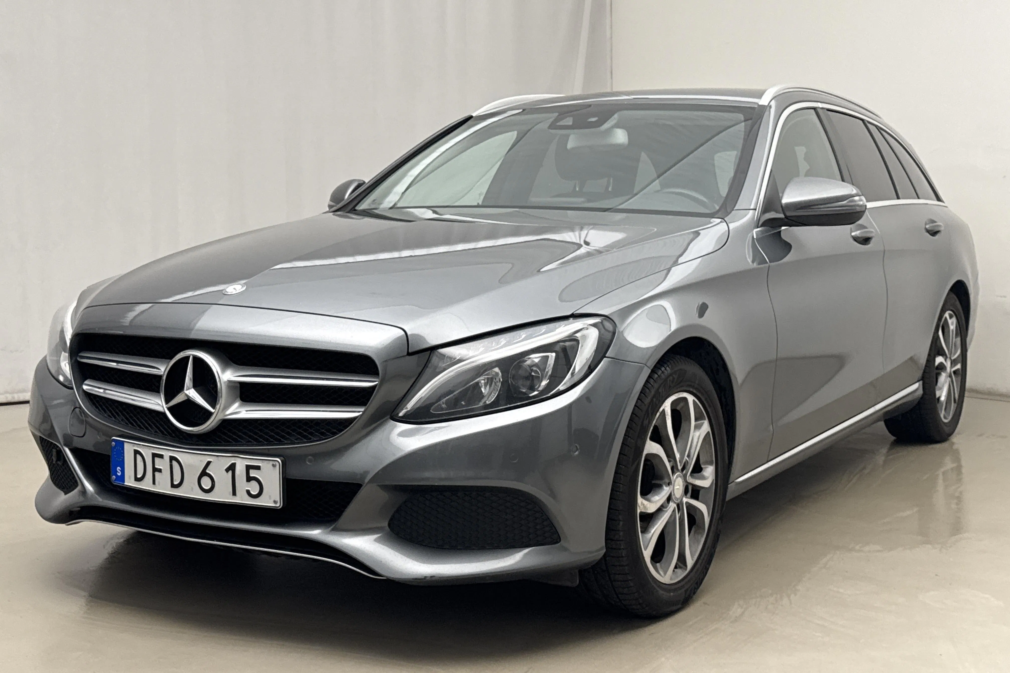Presentationsfoto 1 av 14: Mercedes C 220 d Kombi S205 (170hk) - 19 052 mil - Automat - grå - 2017