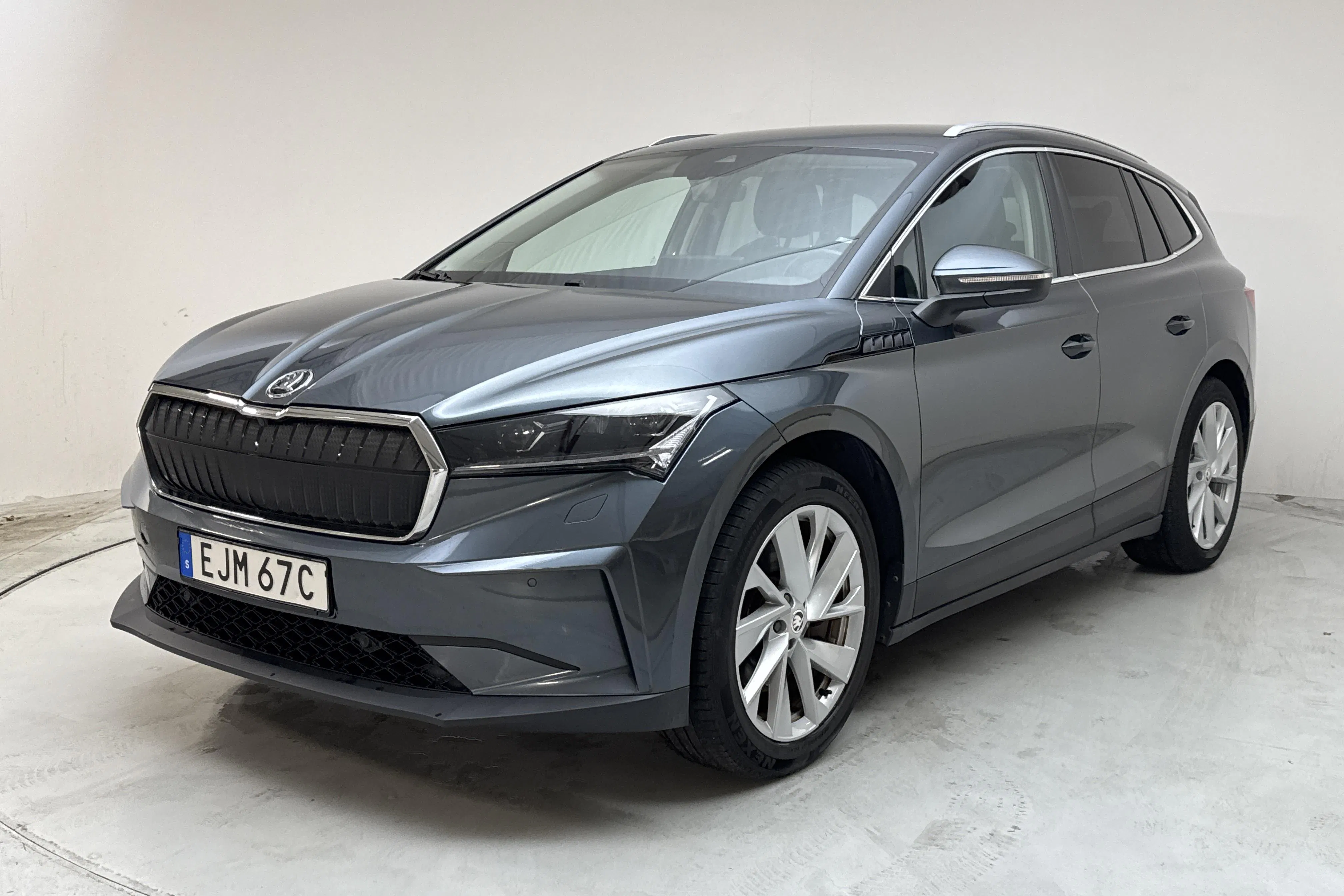 Presentationsfoto 1 av 16: Skoda Enyaq iV 80 (204hk) - 14 636 mil - Automat - grå - 2021
