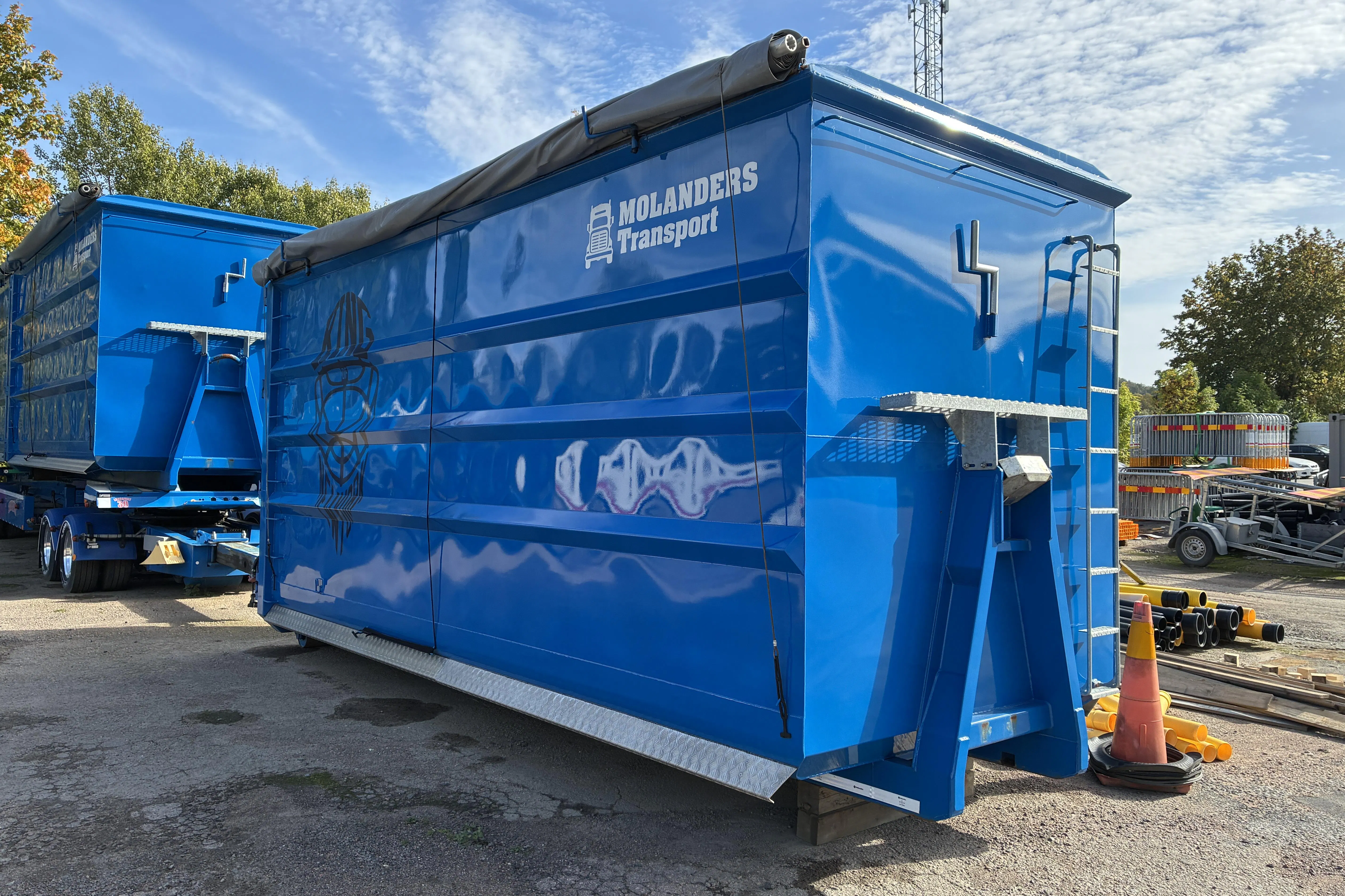 Presentationsfoto 2 av 12: CMT OPT256 lastväxlarcontainer (3 stycken) - 0 km - 2023