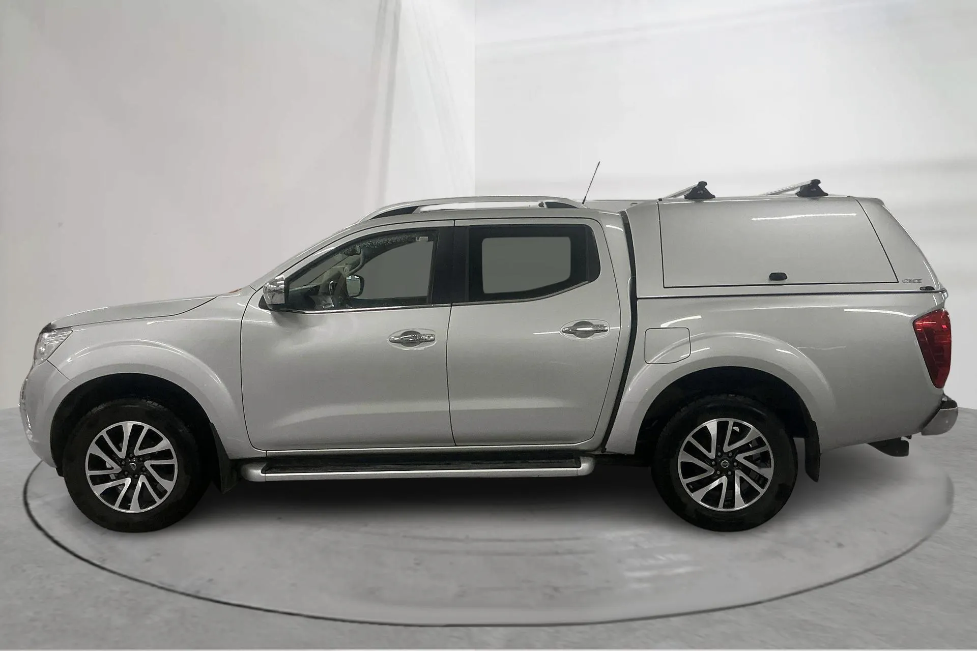 Presentation photo 2 of 25: Nissan Navara 2.3 dCi 4x4 (190hk) - 49 850 km - Automatic - silver - 2017