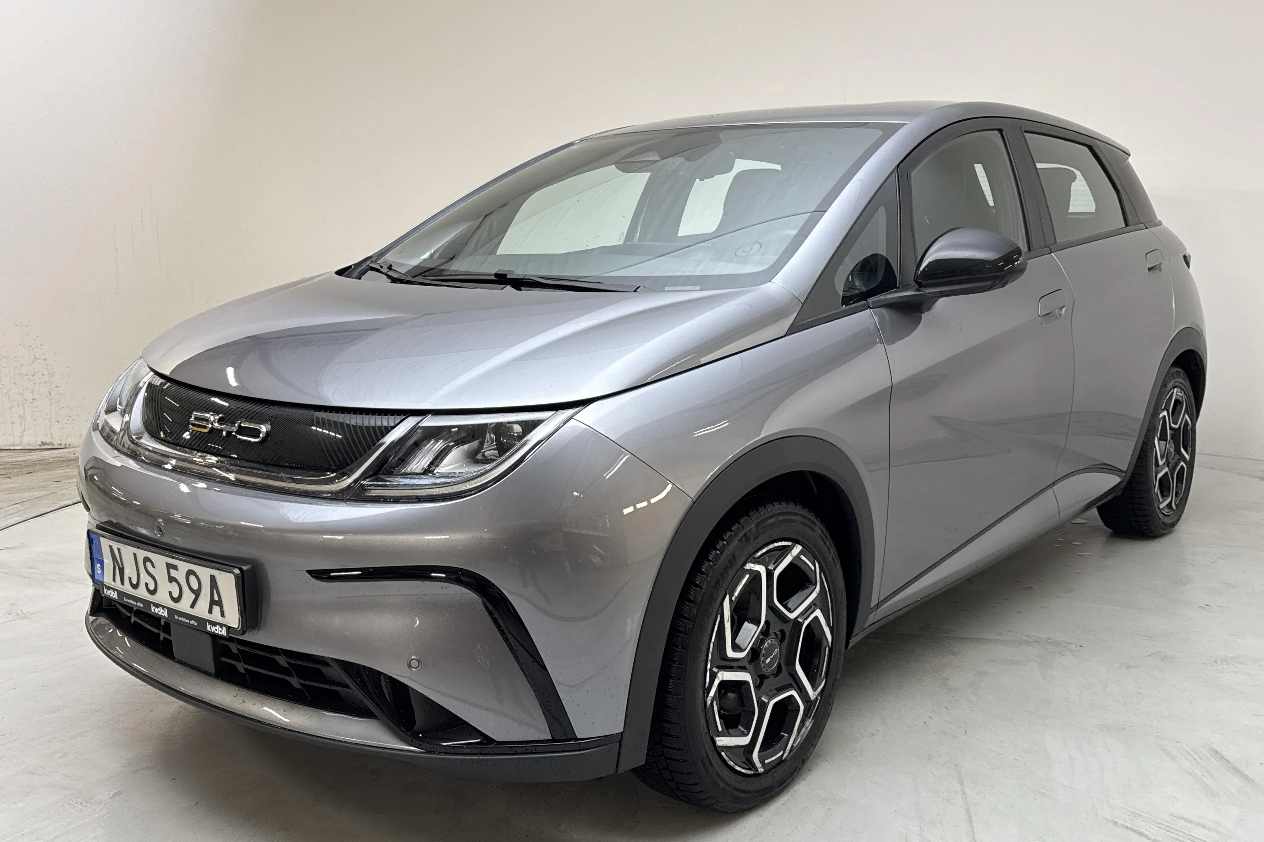 Presentation photo 1 of 15: BYD Dolphin 60kWh (204hk) - 93 330 km - Automatic - gray - 2023