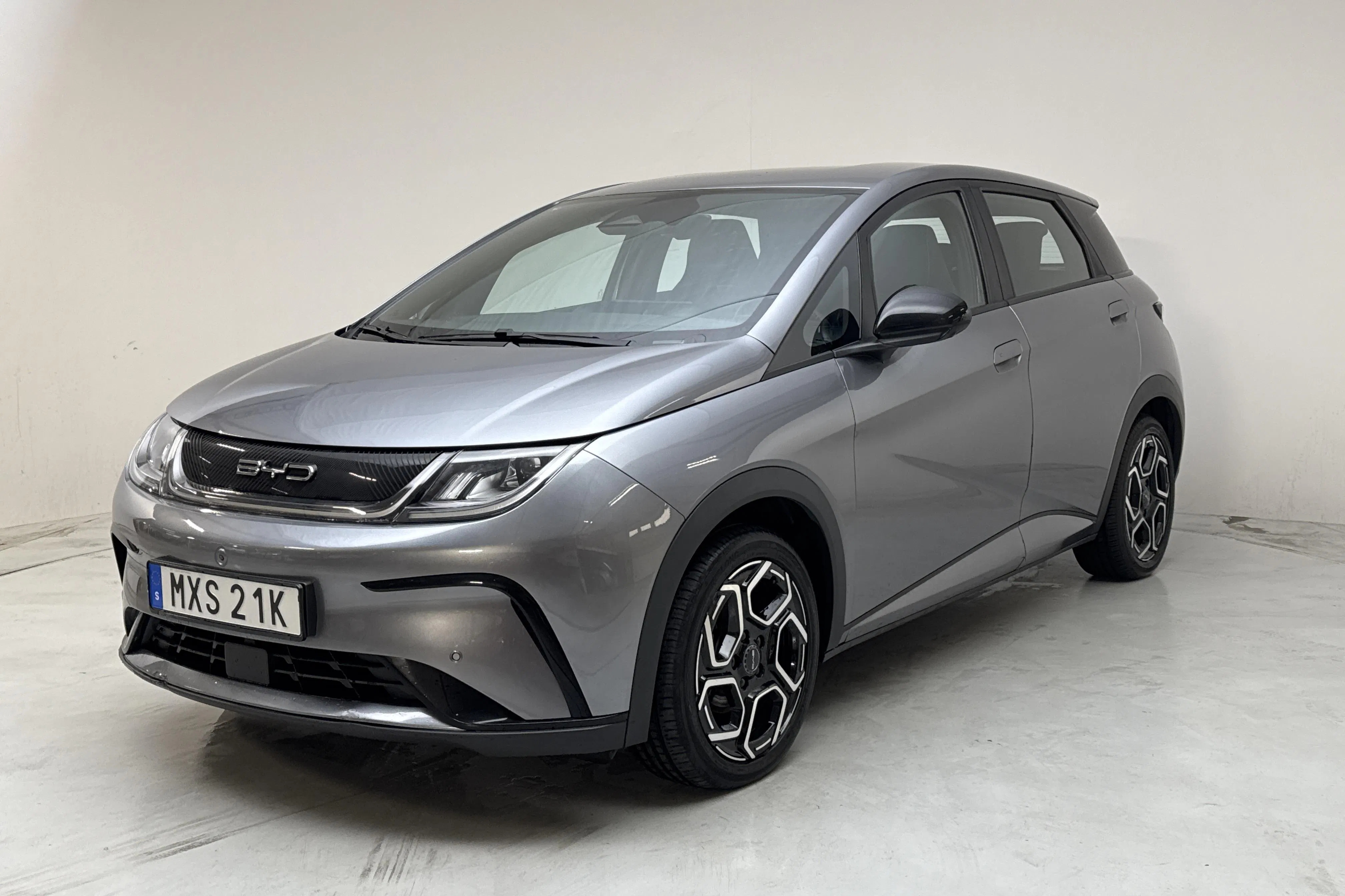 Presentationsfoto 1 av 16: BYD Dolphin 60kWh (204hk) - 14 785 mil - Automat - grå - 2024